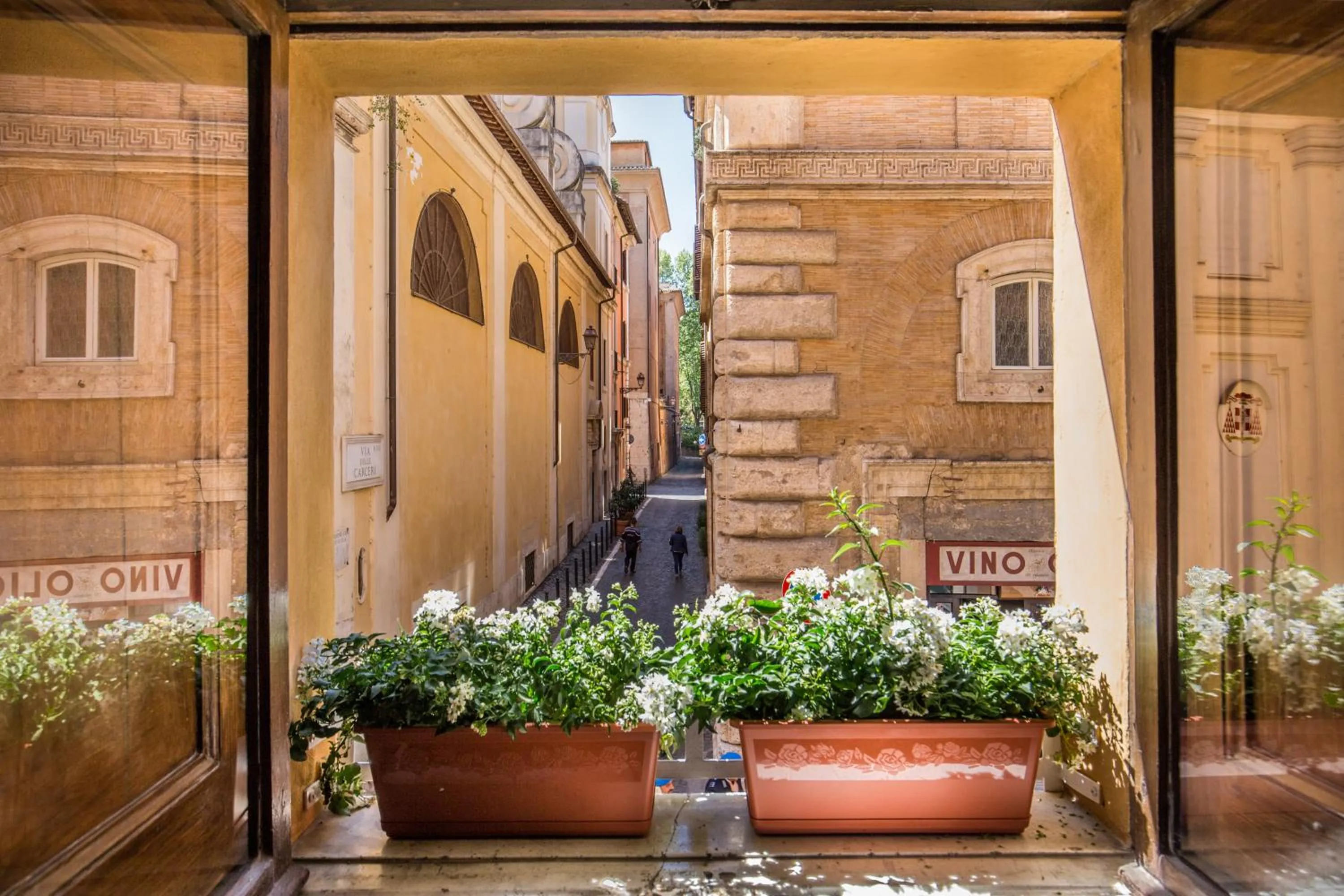 Street view in YourSuiteRome