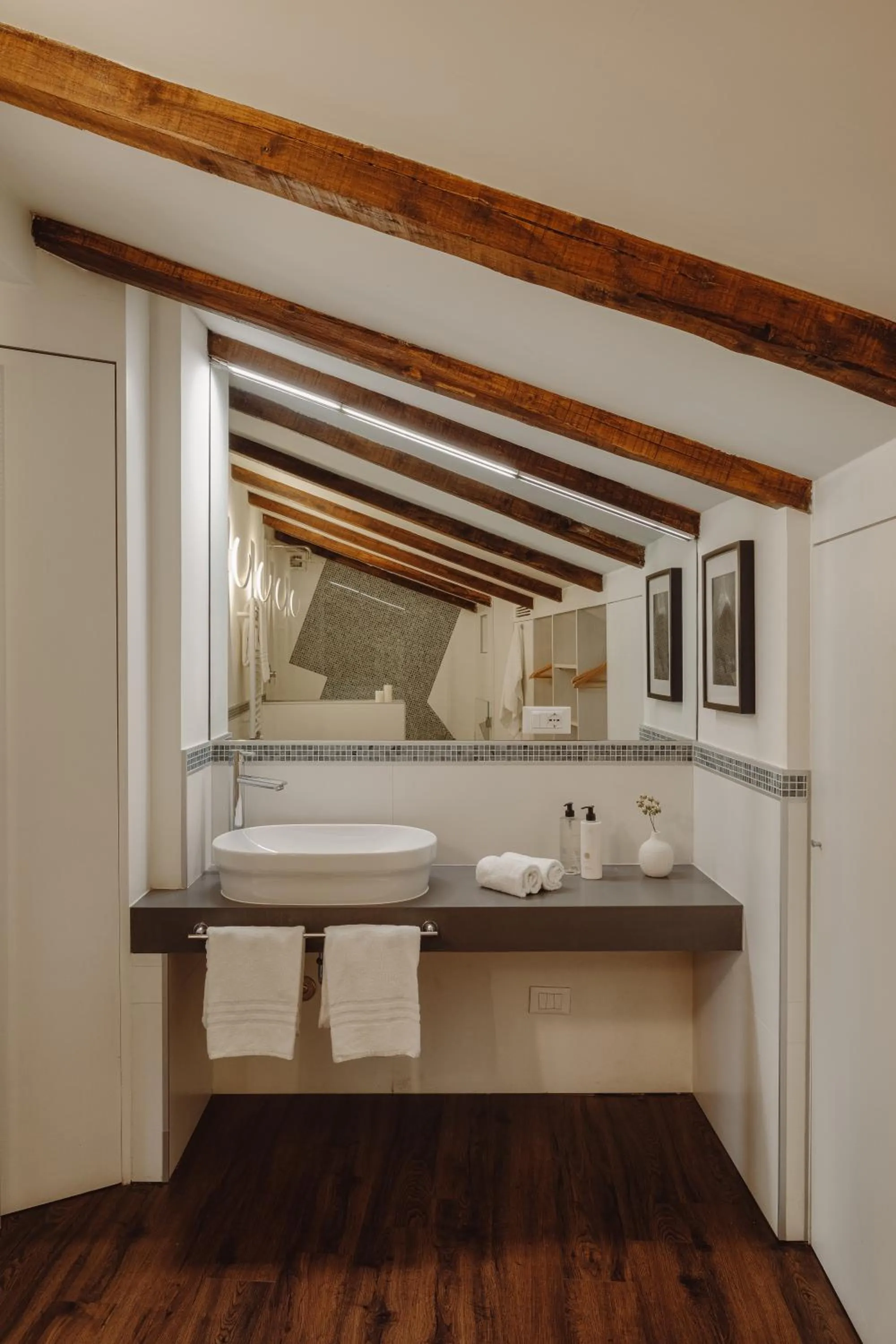 Bathroom in YourSuiteRome