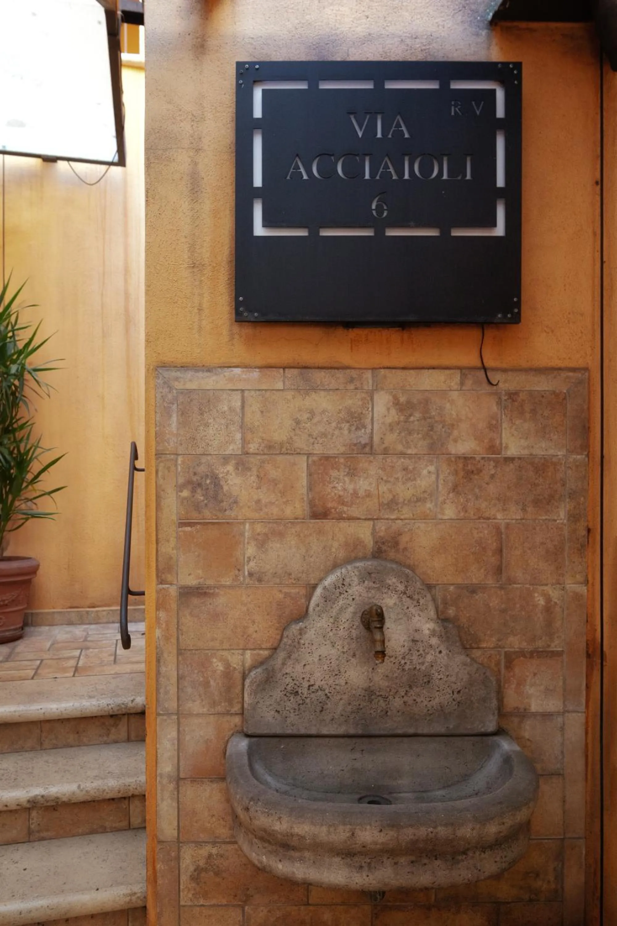 Property building in YourSuiteRome