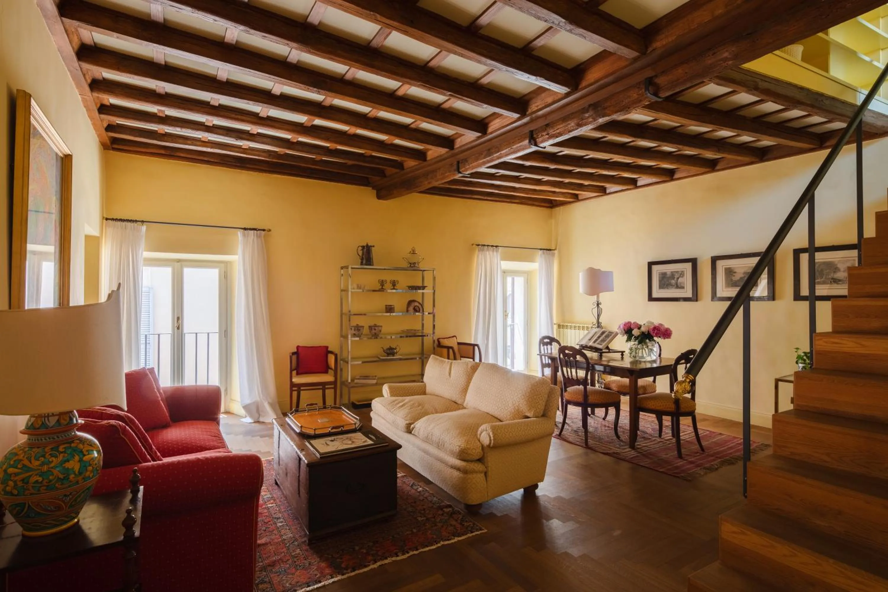 Seating area in YourSuiteRome