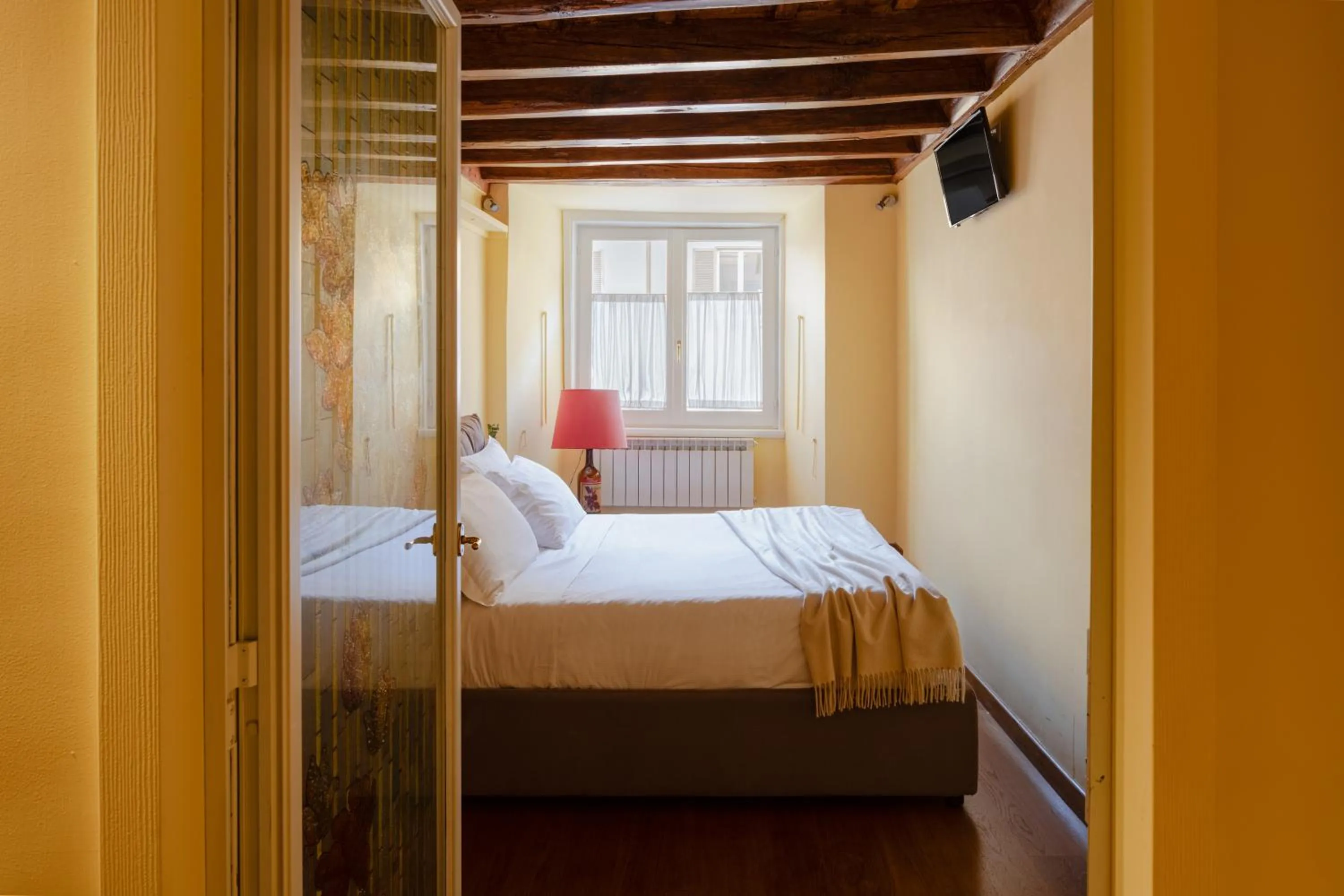 Bedroom, Bed in YourSuiteRome