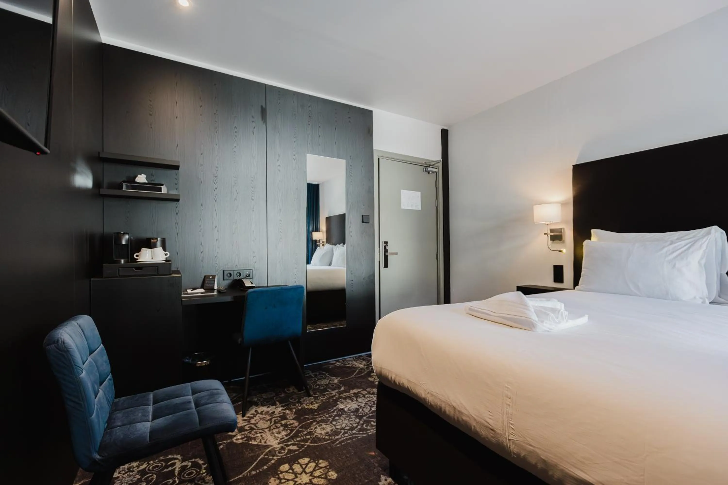 Photo of the whole room, Bed in Atlas Hotel