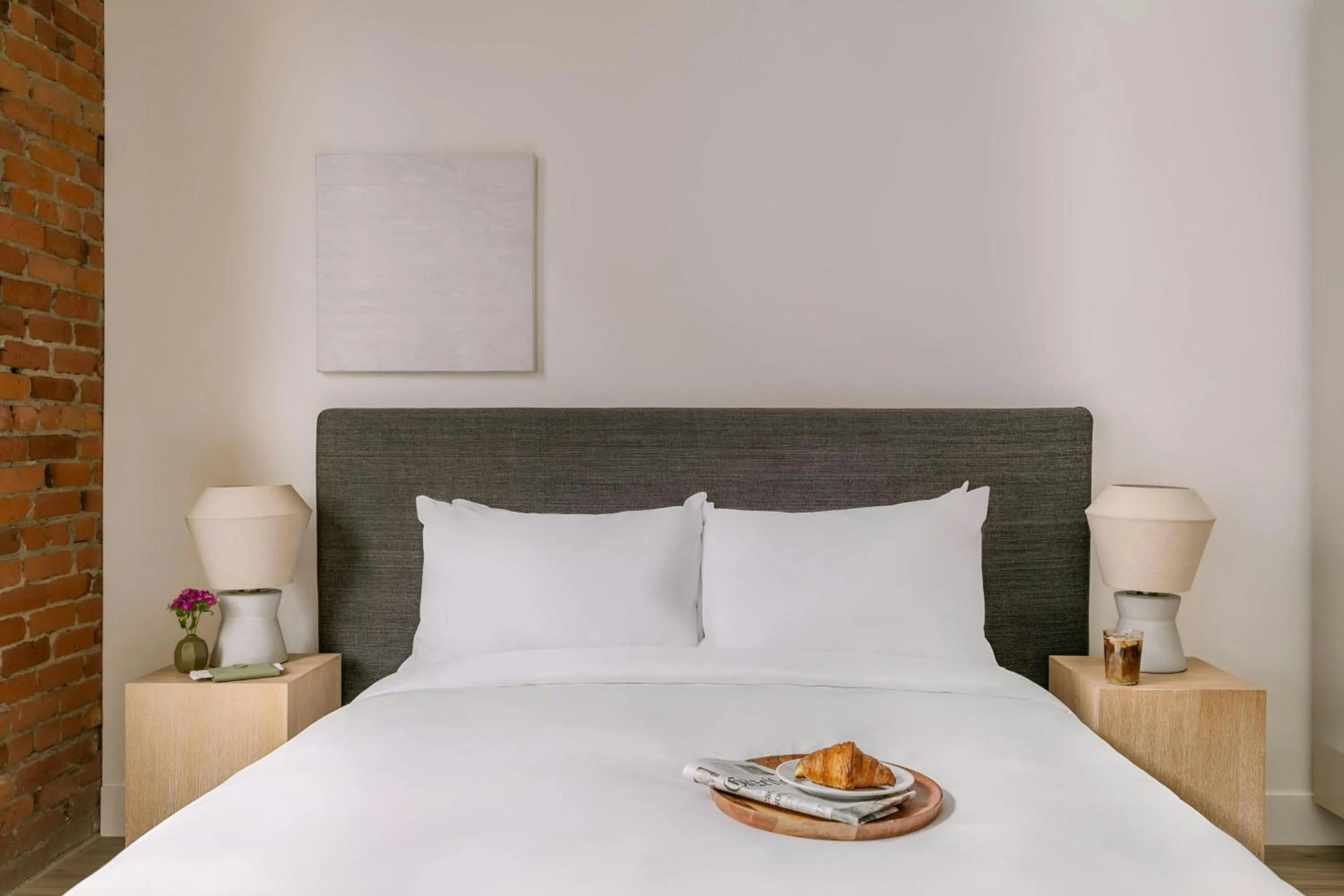 Bedroom, Bed in Sonder by Marriott Bonvoy Apollon Apartments Old Montreal