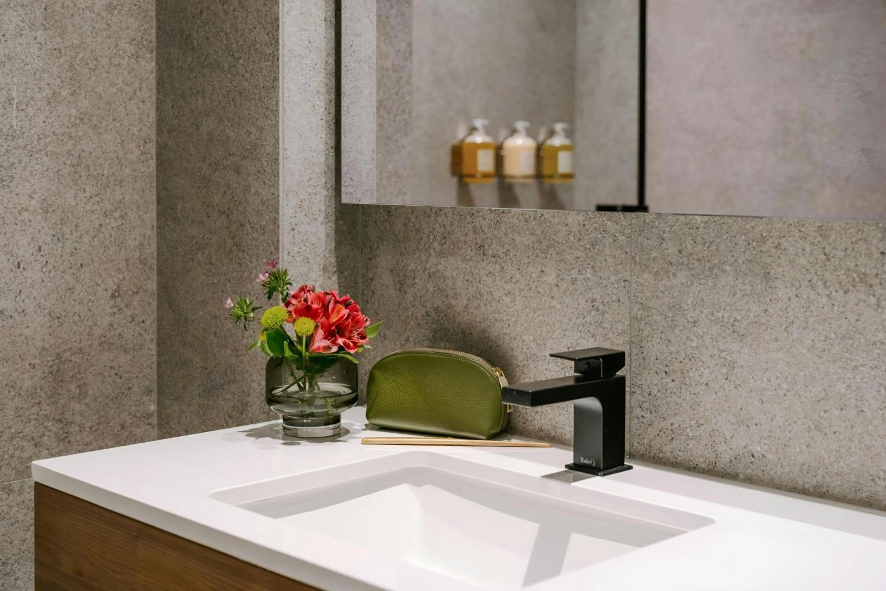 Bathroom in Sonder by Marriott Bonvoy Apollon Apartments Old Montreal