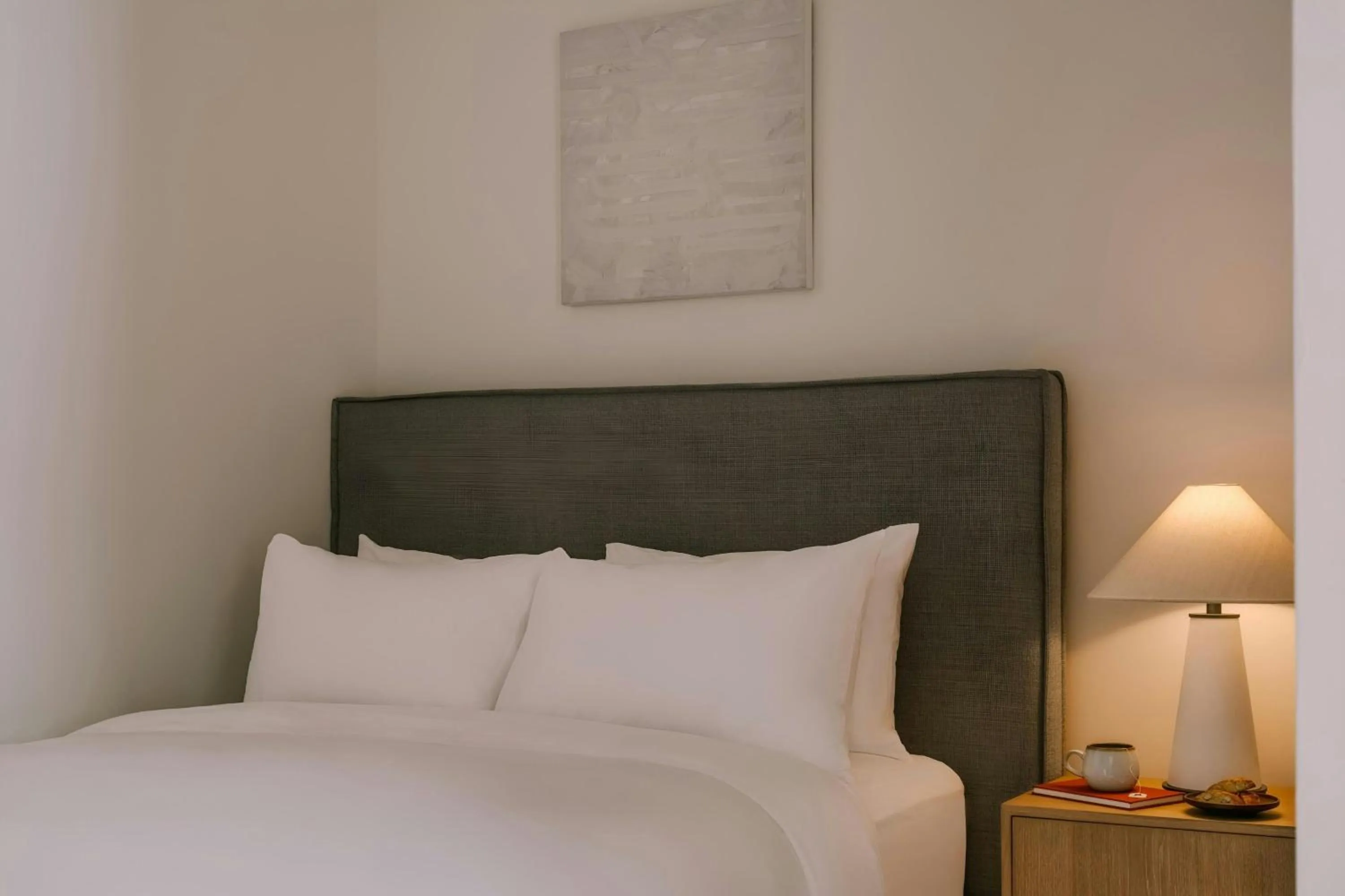 Bedroom, Bed in Sonder by Marriott Bonvoy Apollon Apartments Old Montreal