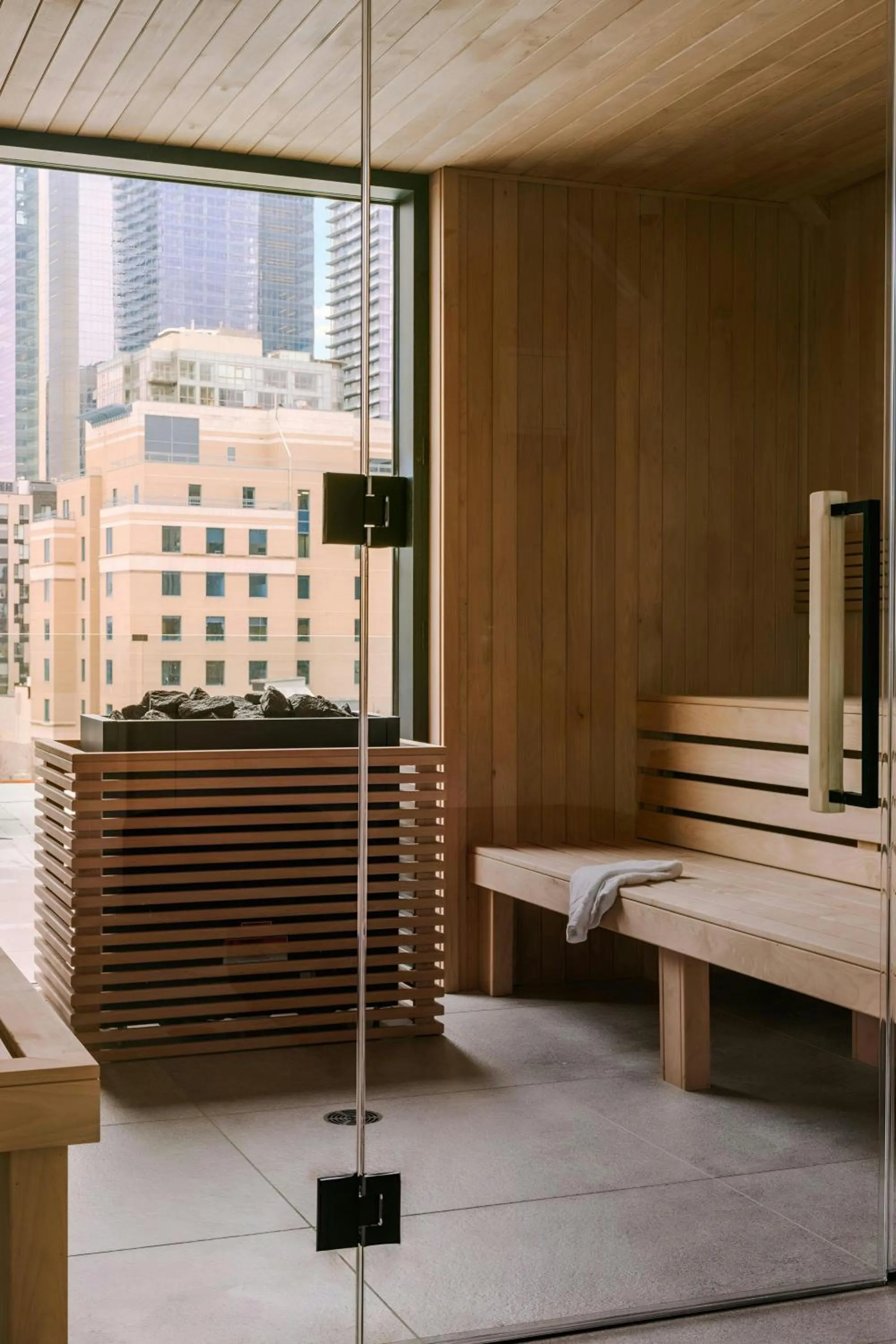 Spa and wellness centre/facilities in Sonder by Marriott Bonvoy Apollon Apartments Old Montreal