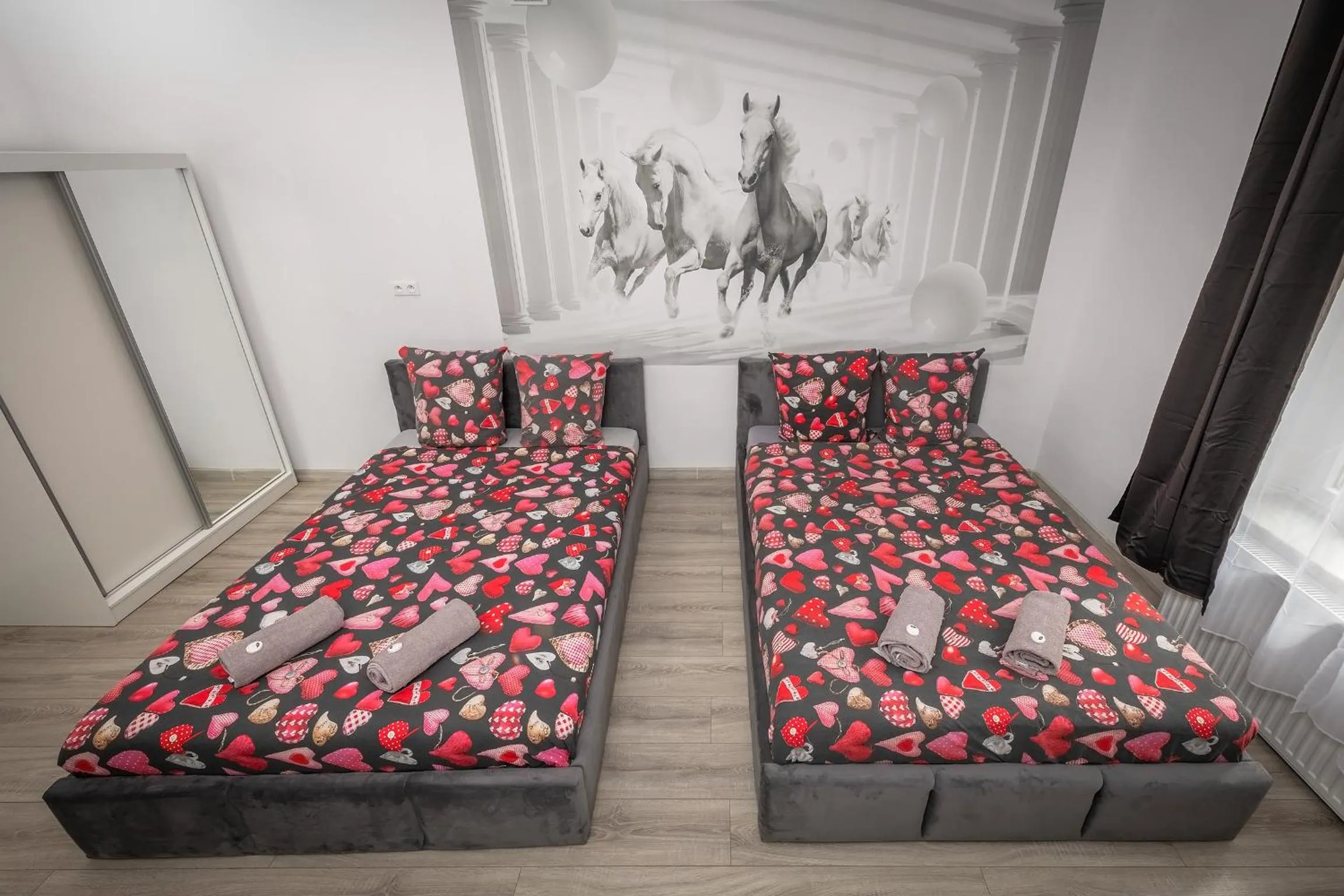 Bed in Queen Apartments