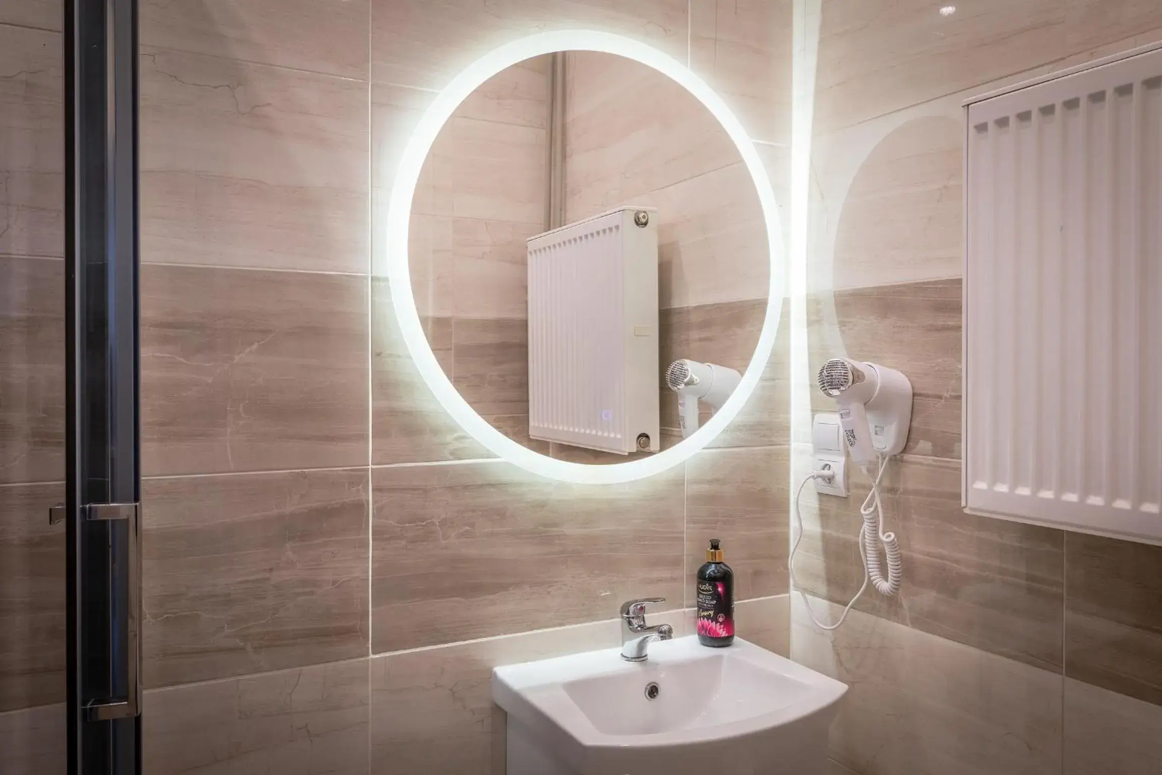 Deluxe Apartment in Queen Apartments Deluxe Apartment in Queen Apartments