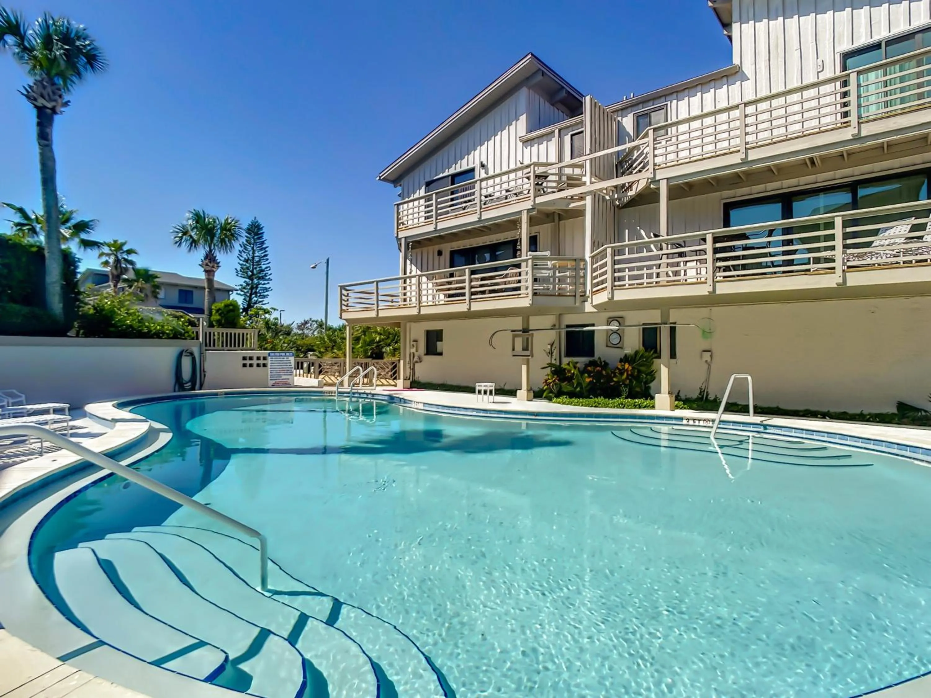 Other in Beachfront with large deck Pool Sea Dunes Sailfish A3
