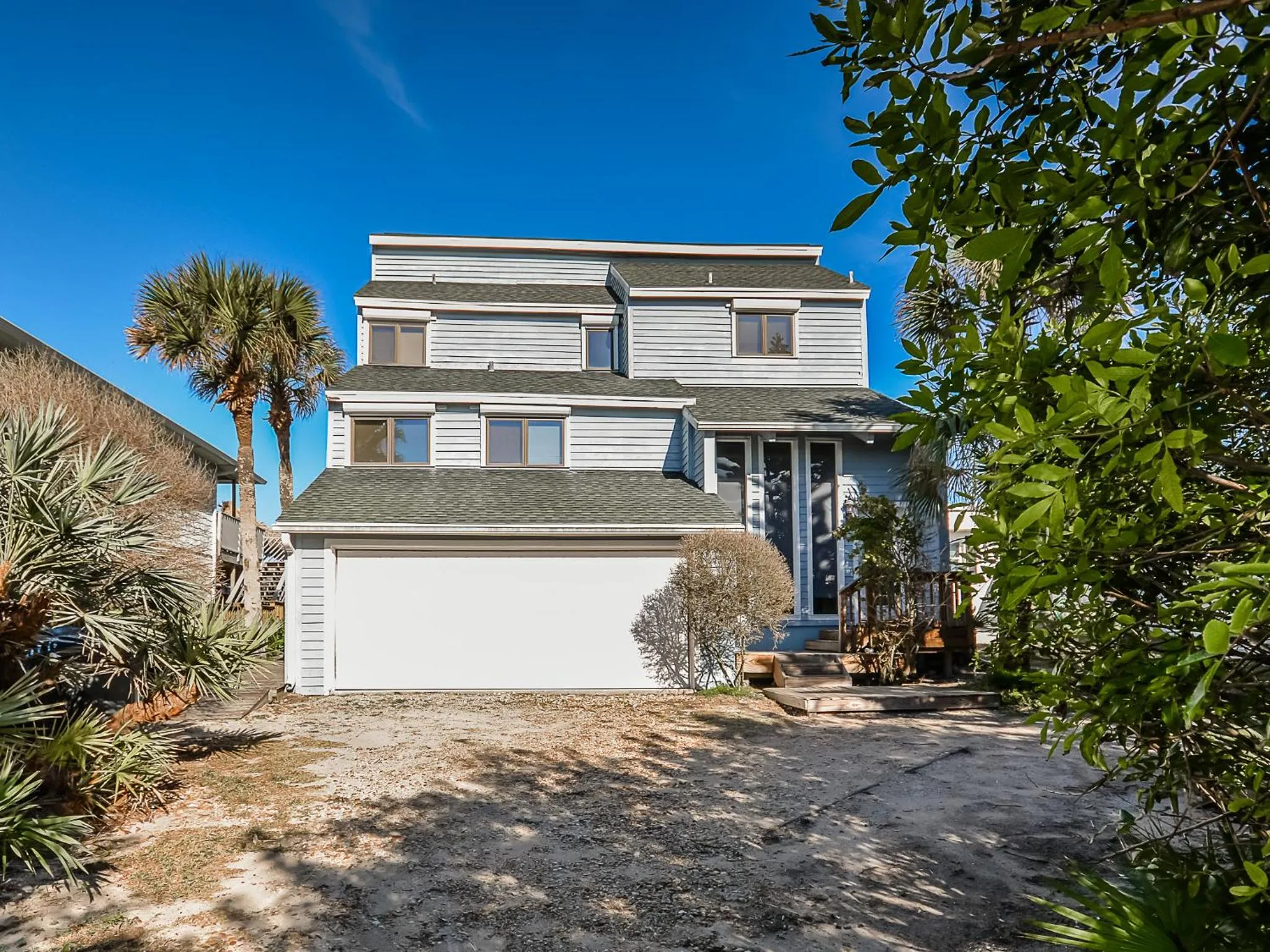Large Beachfront Deck on Car Free Beach - 5747 S. Atlantic