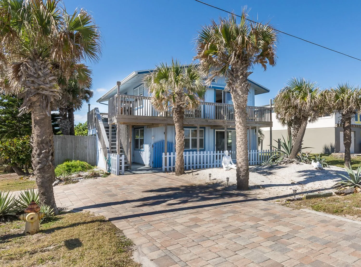 The Artist Beach House- Beachfront - 6298S