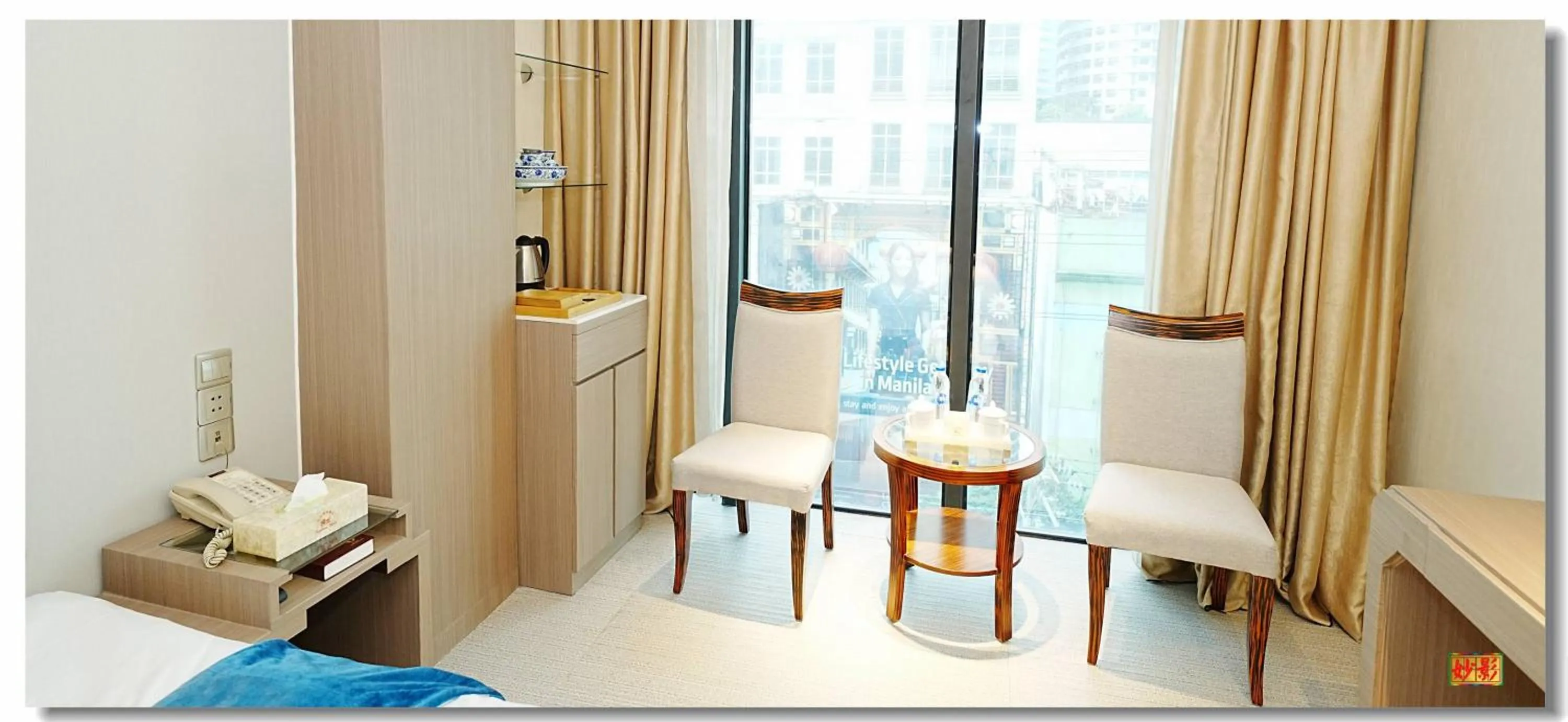 Bed in pristinehotel