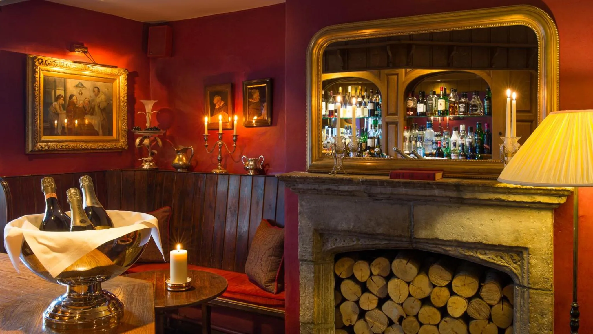 Lounge or bar in Priory Wareham