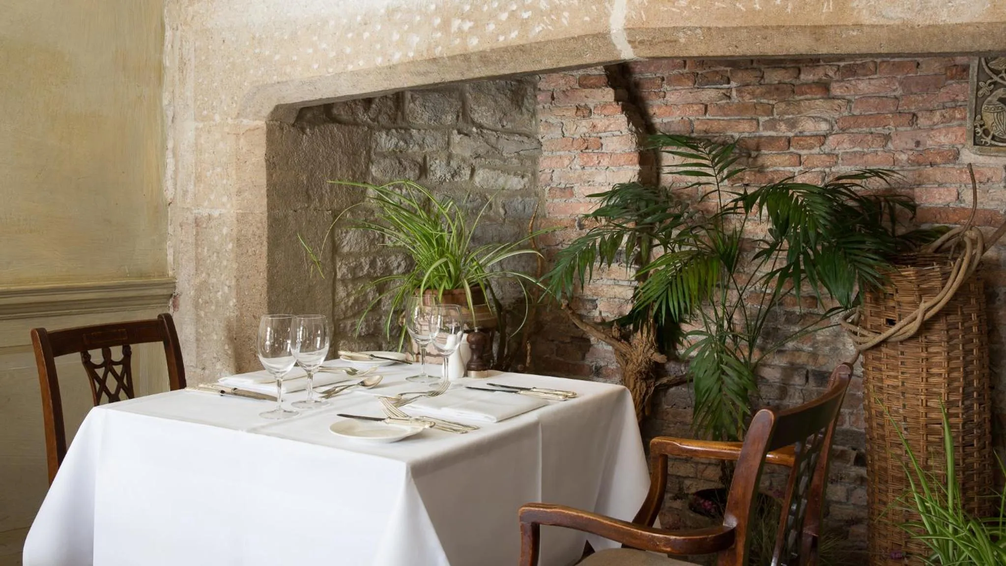Restaurant/places to eat in Priory Wareham