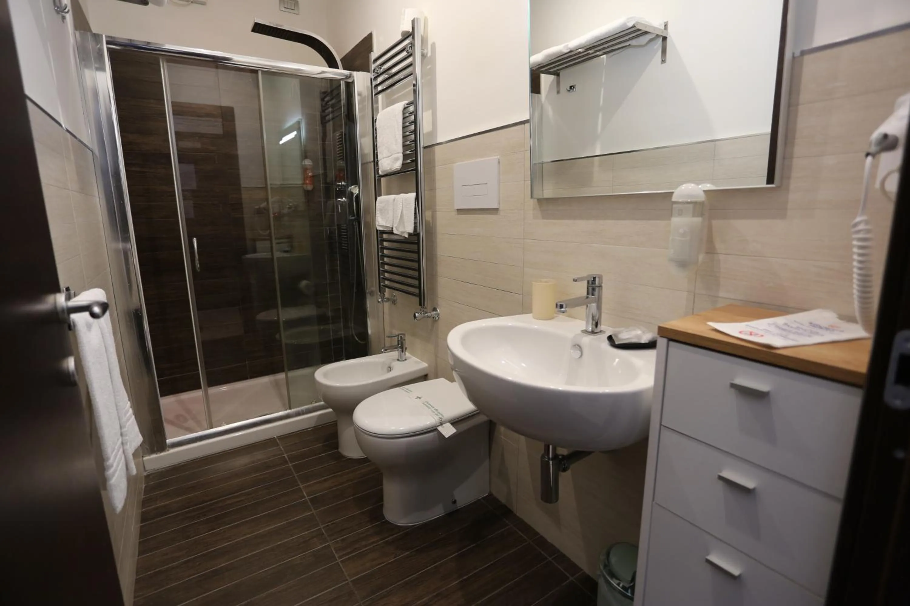 Shower in Suite 39 B&B