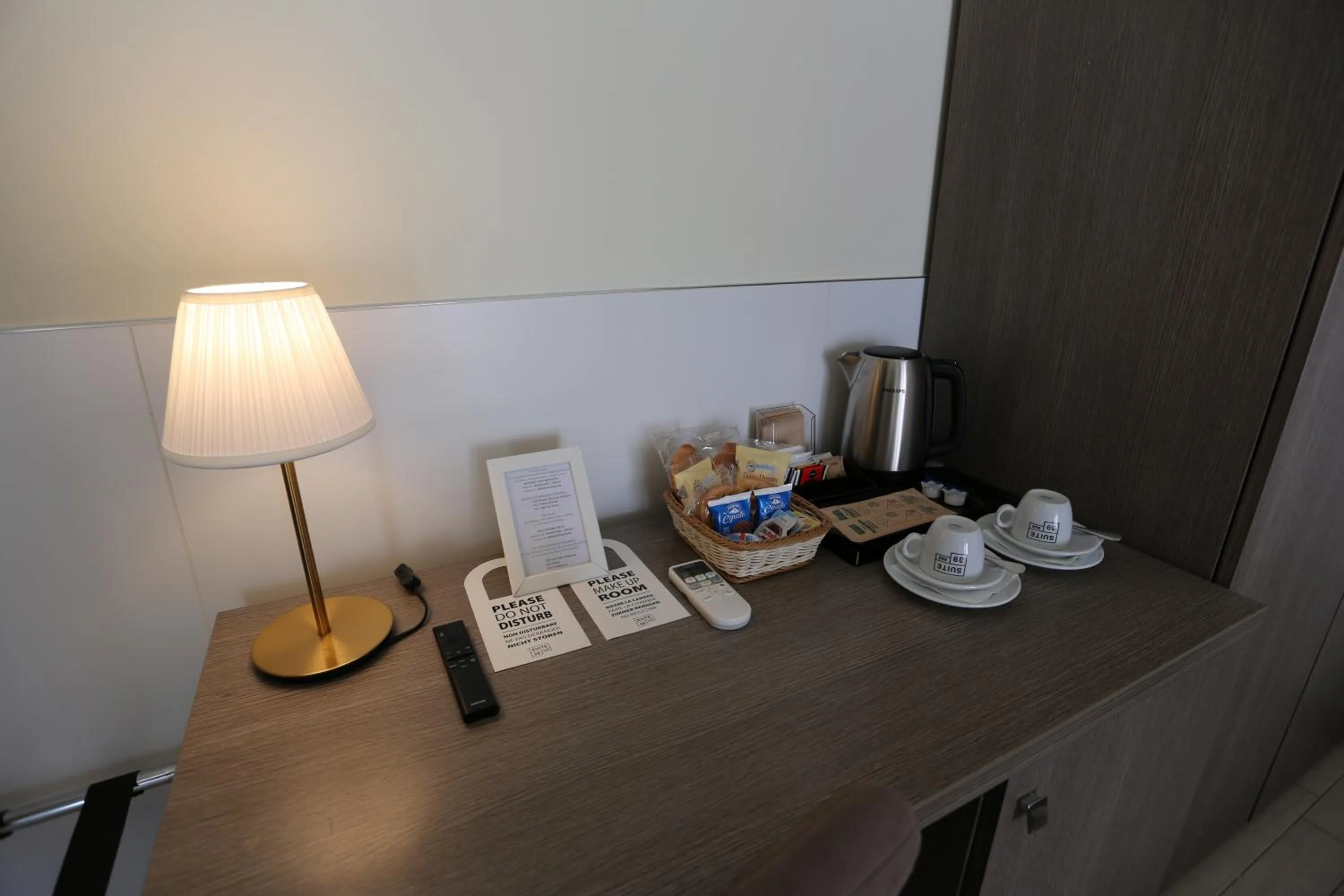 Coffee/tea facilities in Suite 39 B&B
