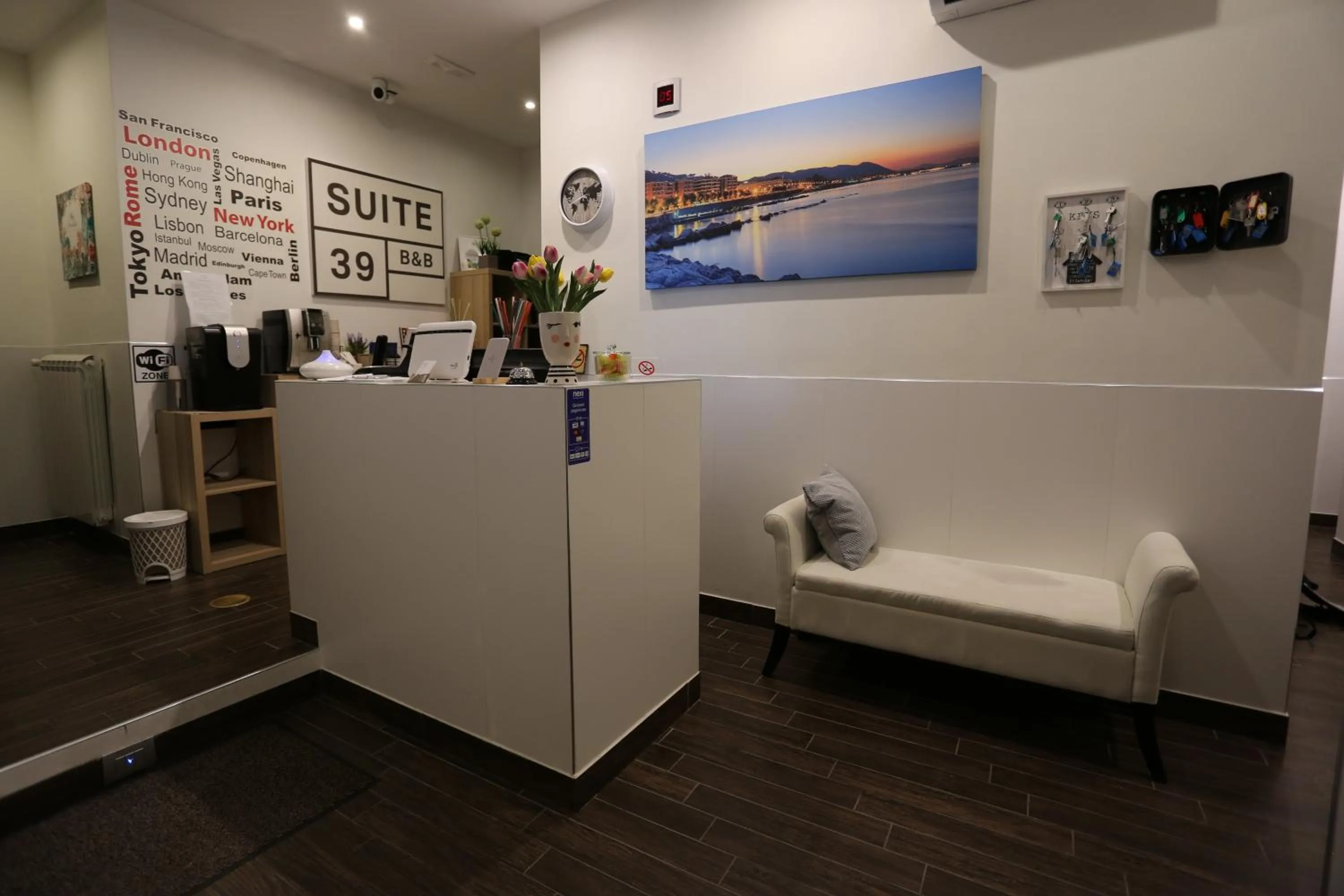 Lobby or reception in Suite 39 B&B