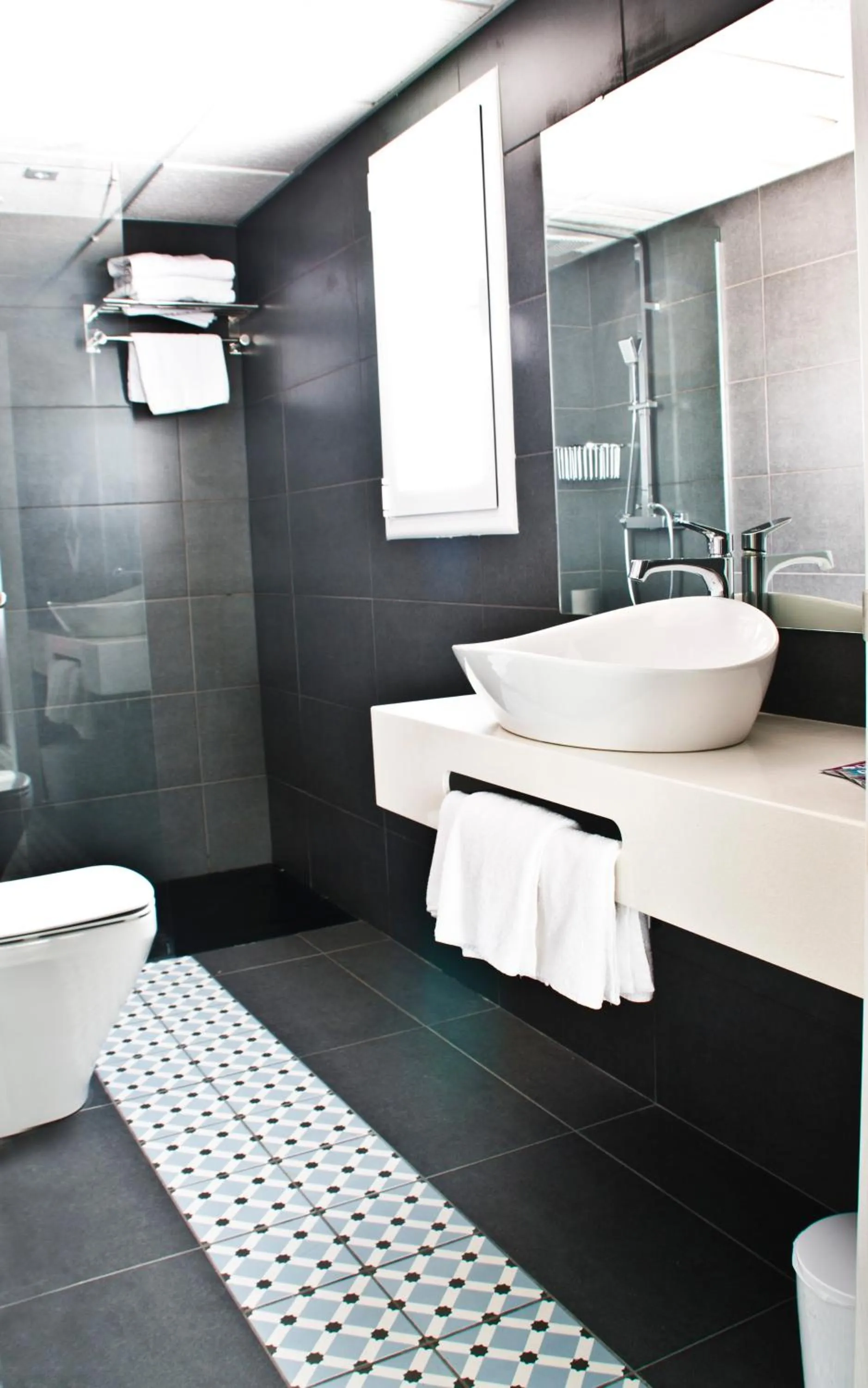 Bathroom in Hotel Europa Splash & Spa