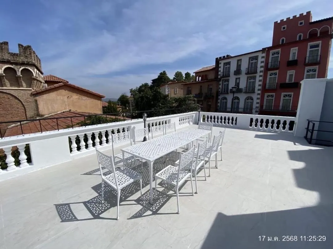 Villa Primo Eyrie Khaoyai near Toscana