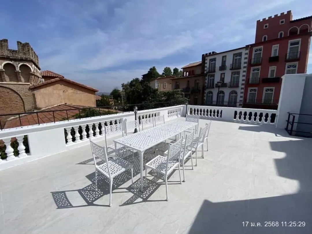 Villa Primo Eyrie Khaoyai near Toscana