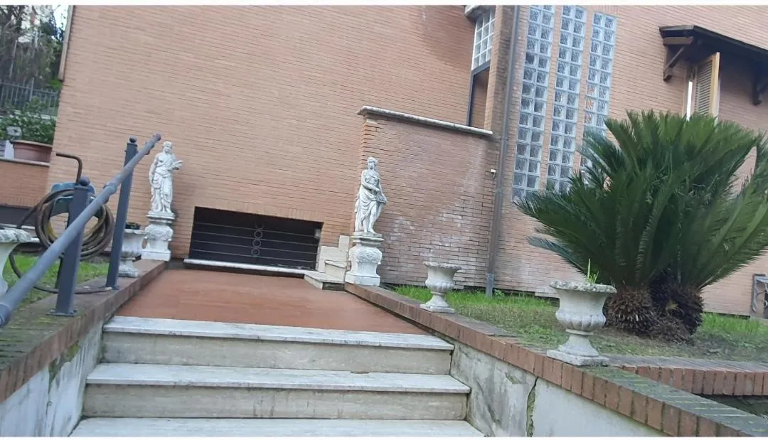 Facade/entrance in Impero Vaticano San Pietro