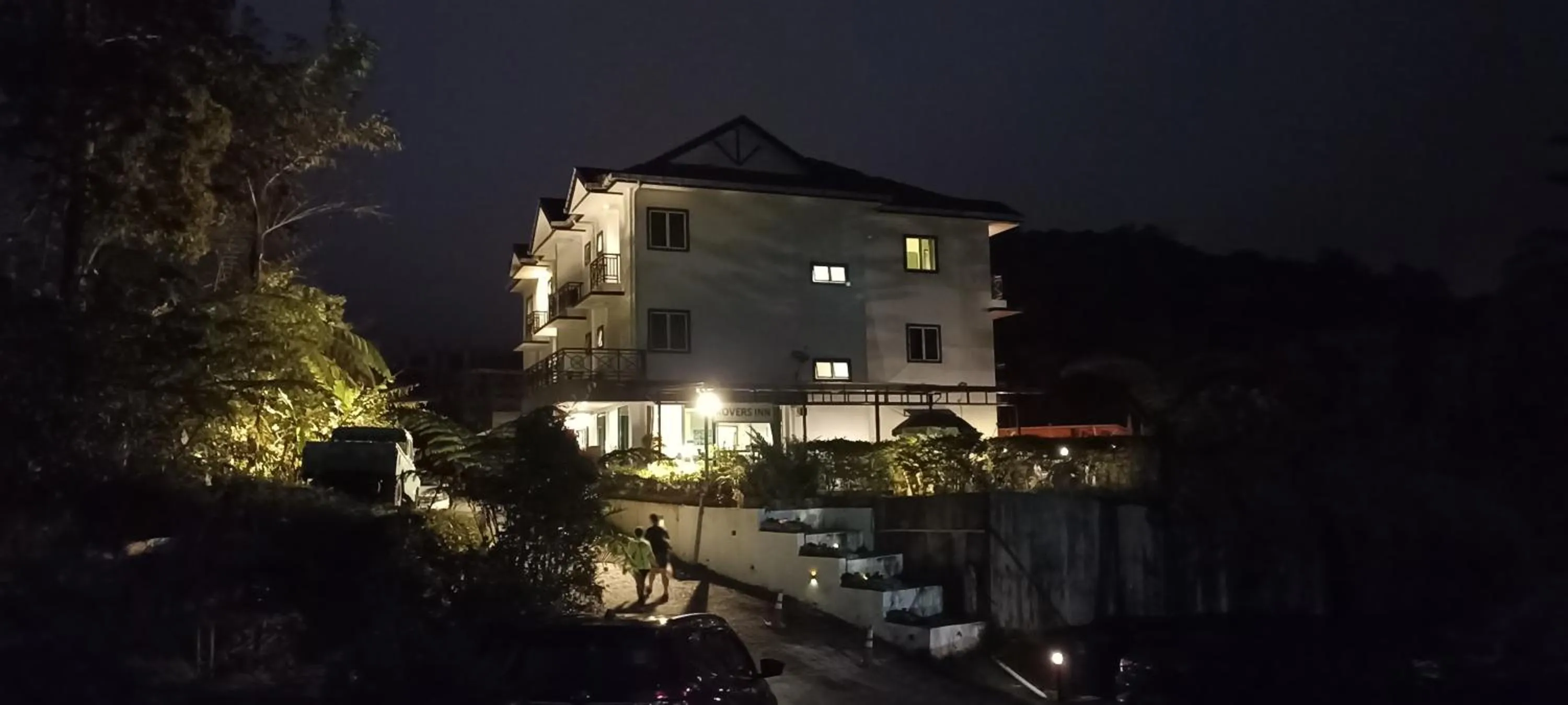 Property building in Rovers Inn Guesthouse - Age 11 And Above Only