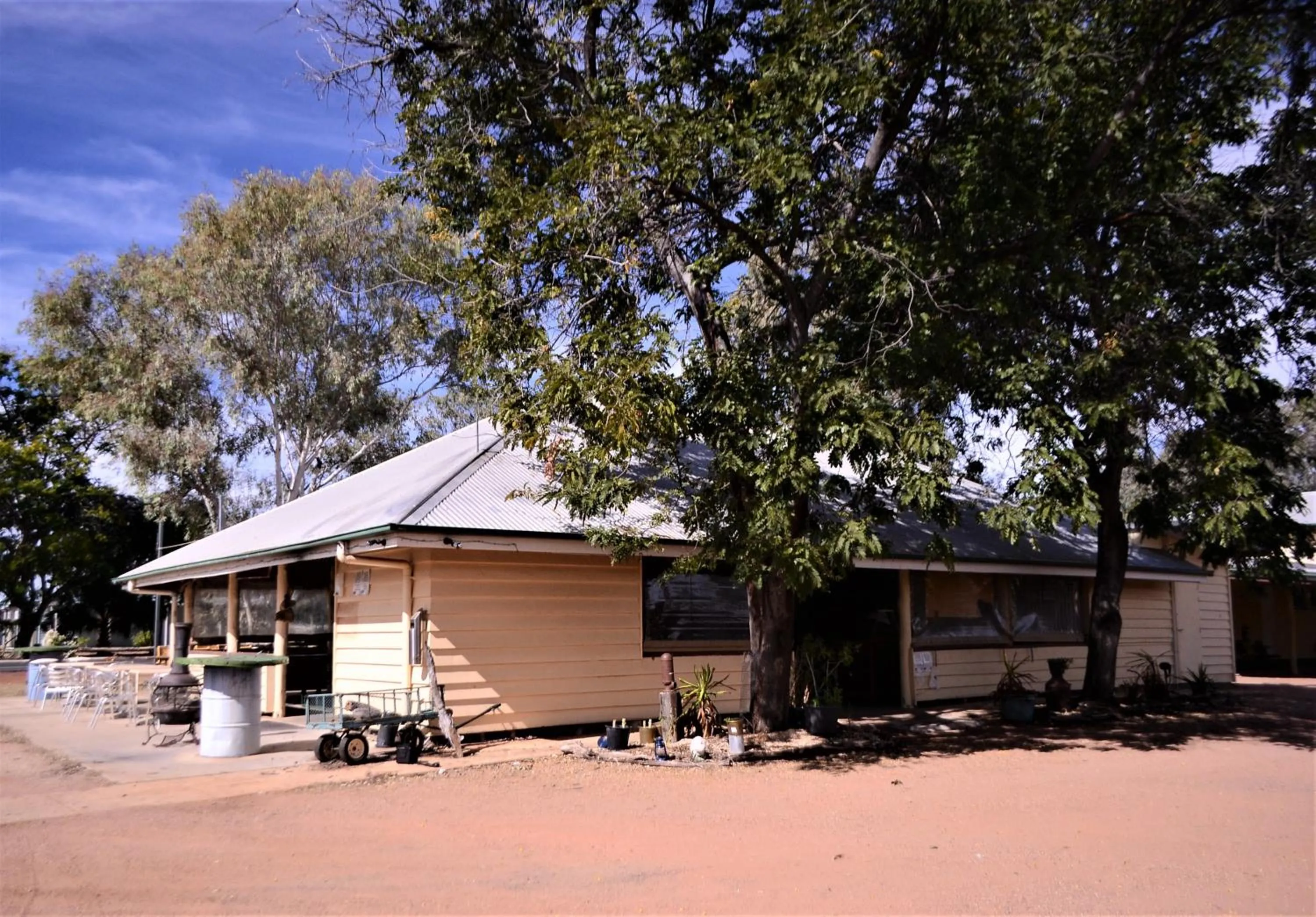 Property building in Ironbark Inn