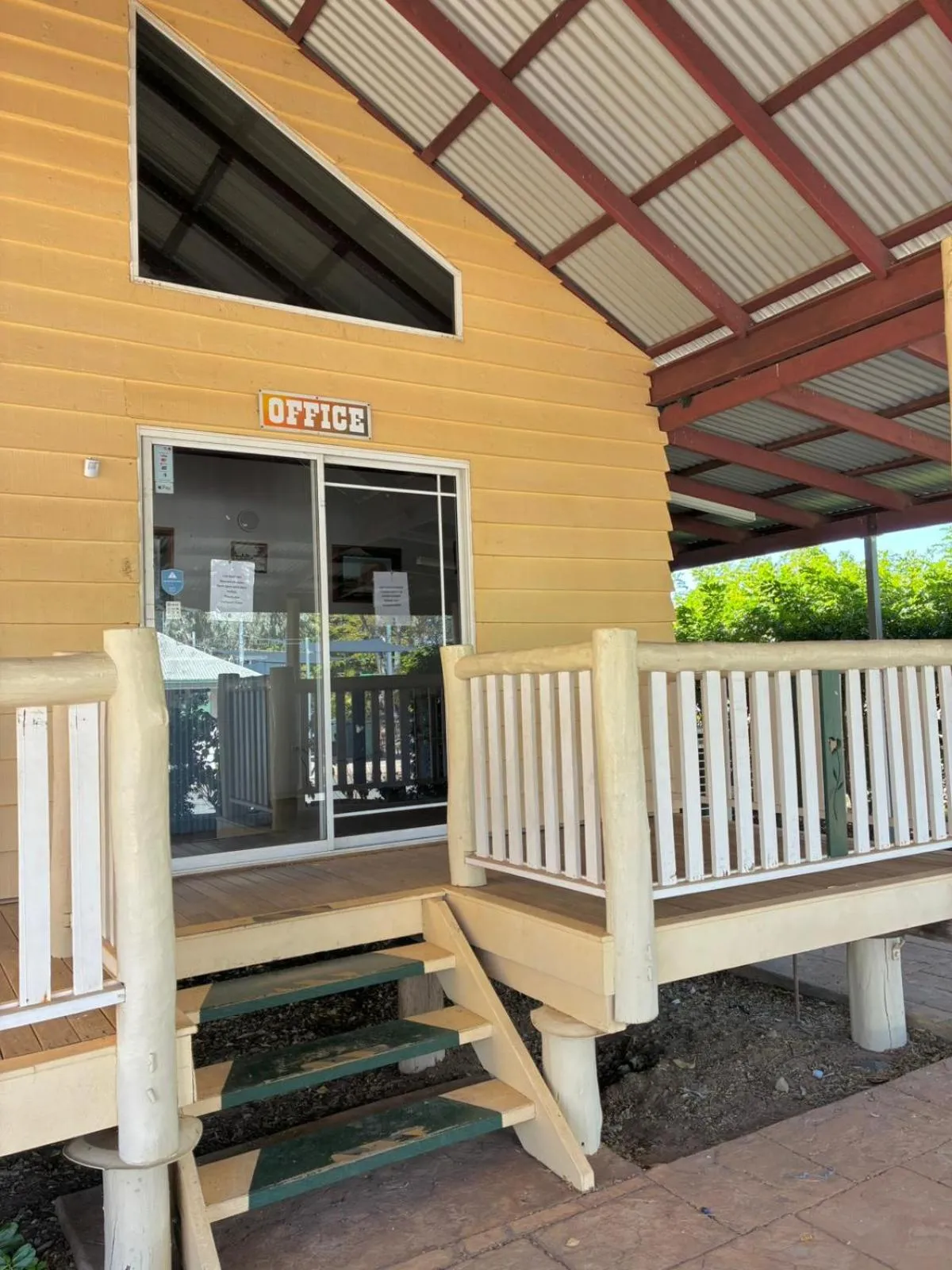 Property building in Ironbark Inn