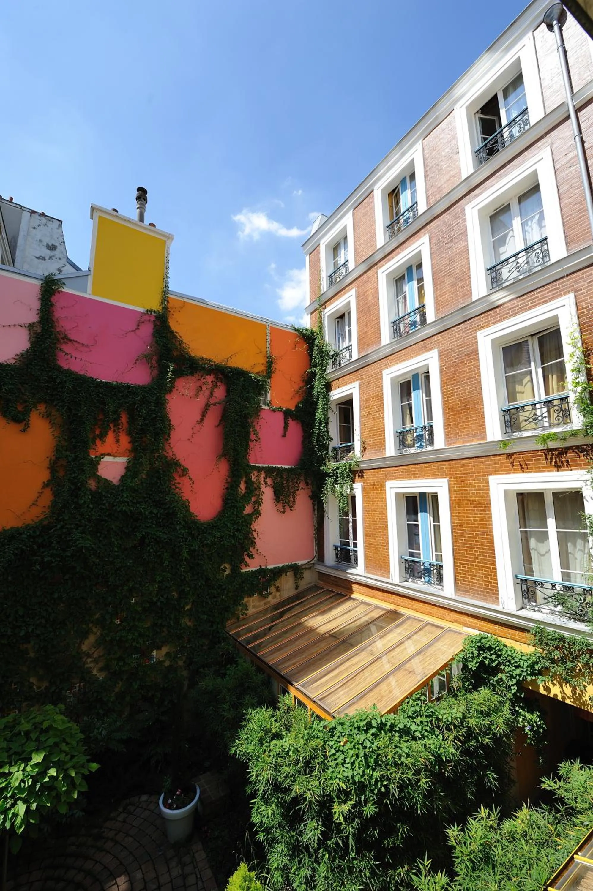Garden in Les Patios du Marais 1