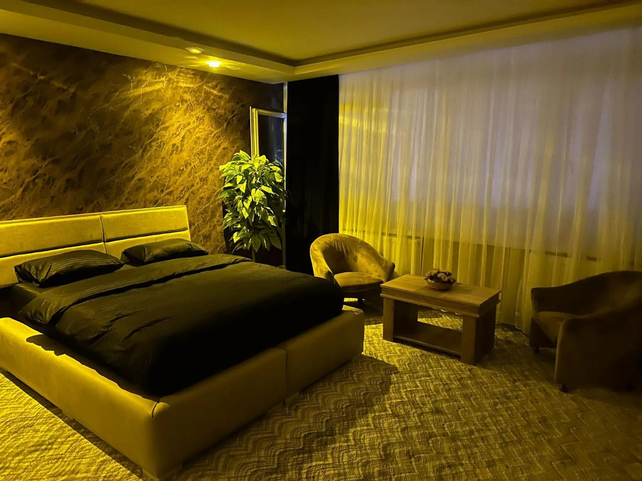 Dining area in ÇANKAYA SUIT HOTEL