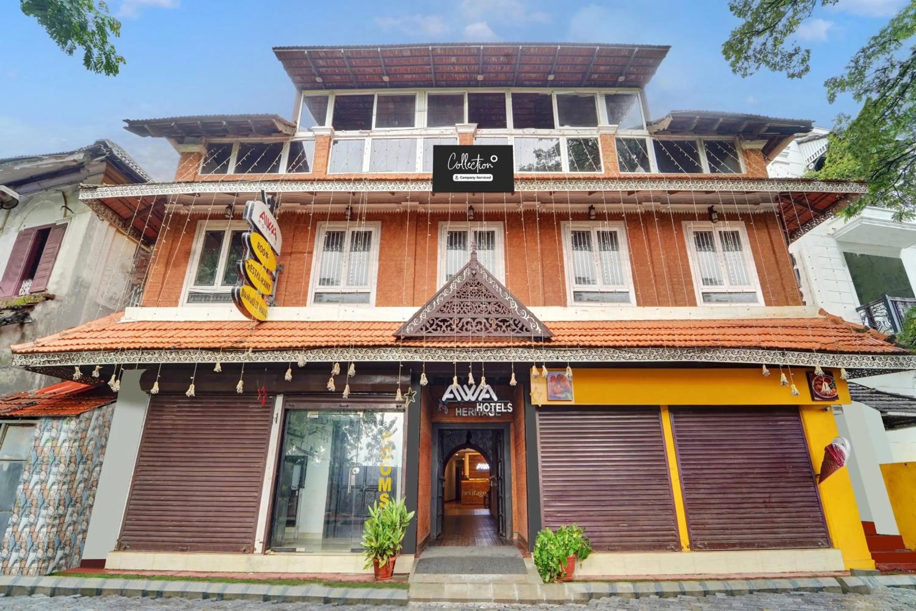 Facade/entrance in Collection O Calvathy Road Near Fort Kochi