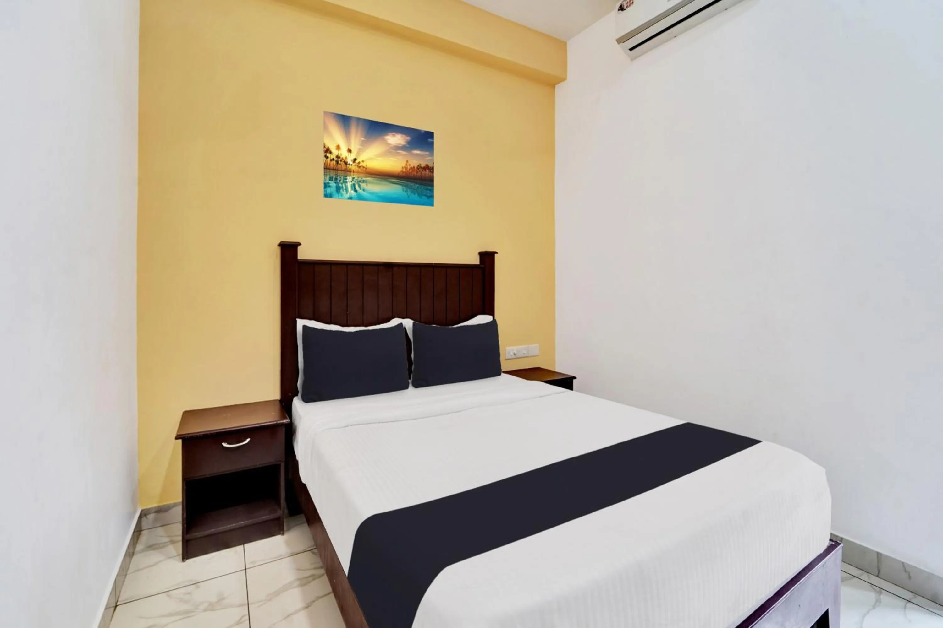 Bed in Collection O Calvathy Road Near Fort Kochi