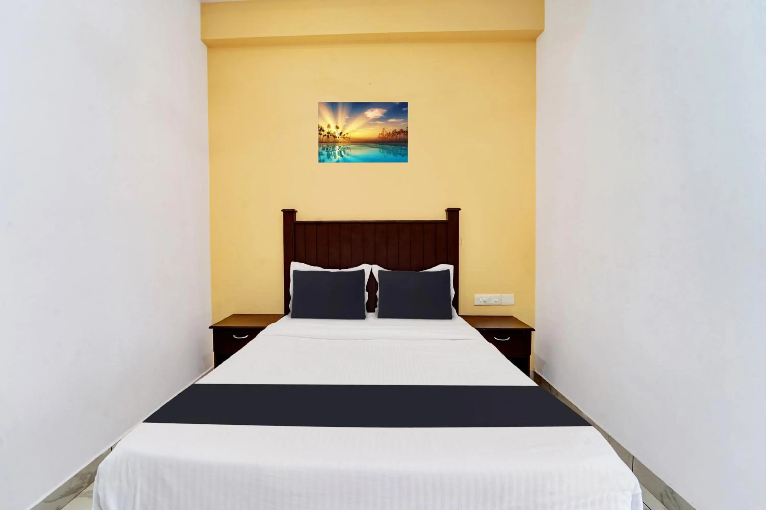 Bed in Collection O Calvathy Road Near Fort Kochi