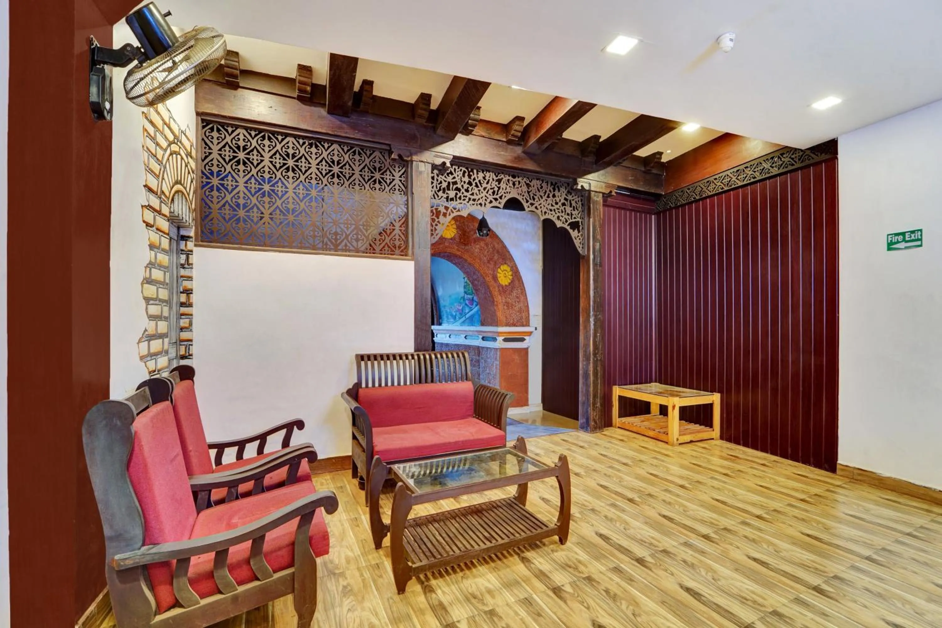 Lobby or reception in Collection O Calvathy Road Near Fort Kochi