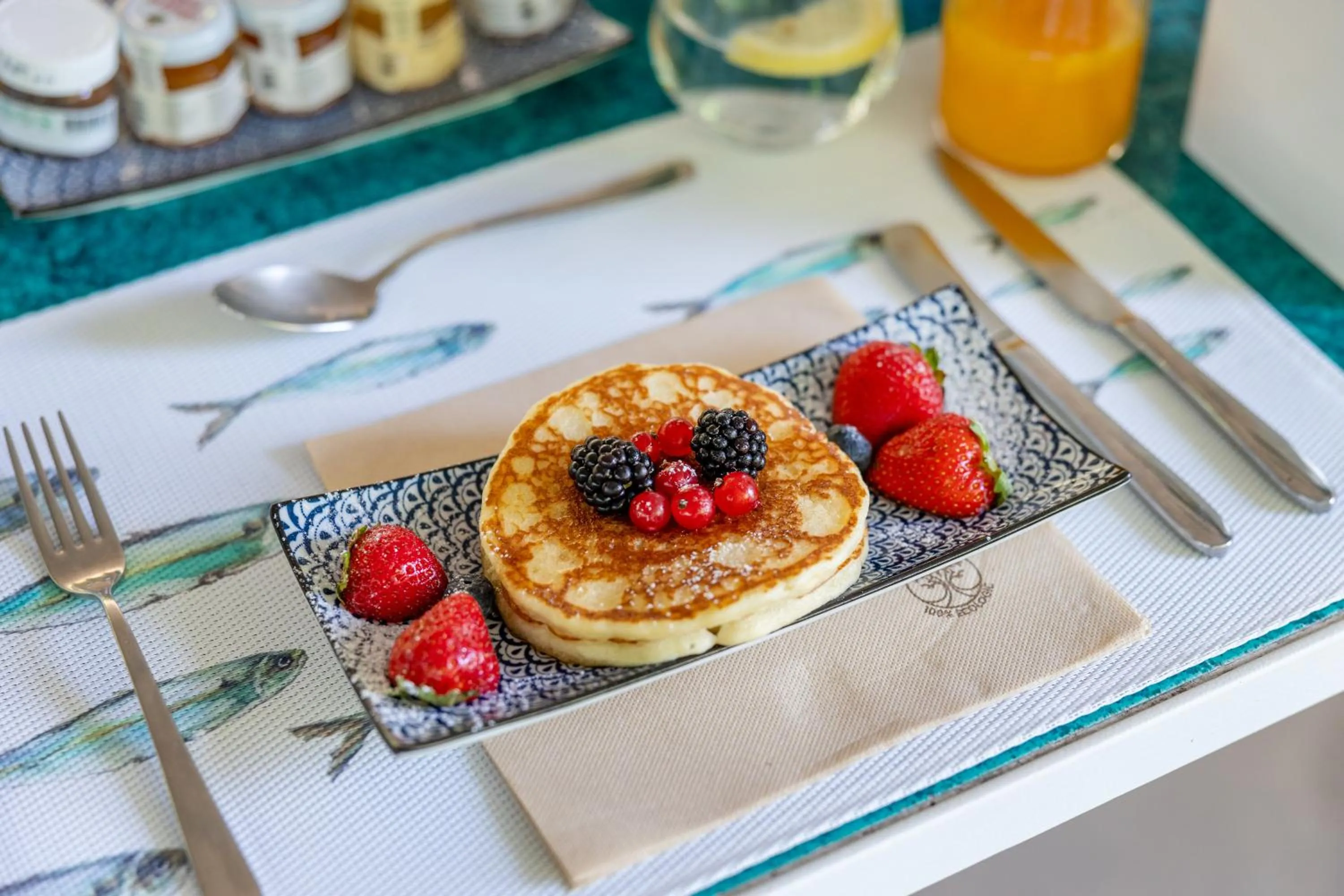 Breakfast in Villa La Pergola Capri
