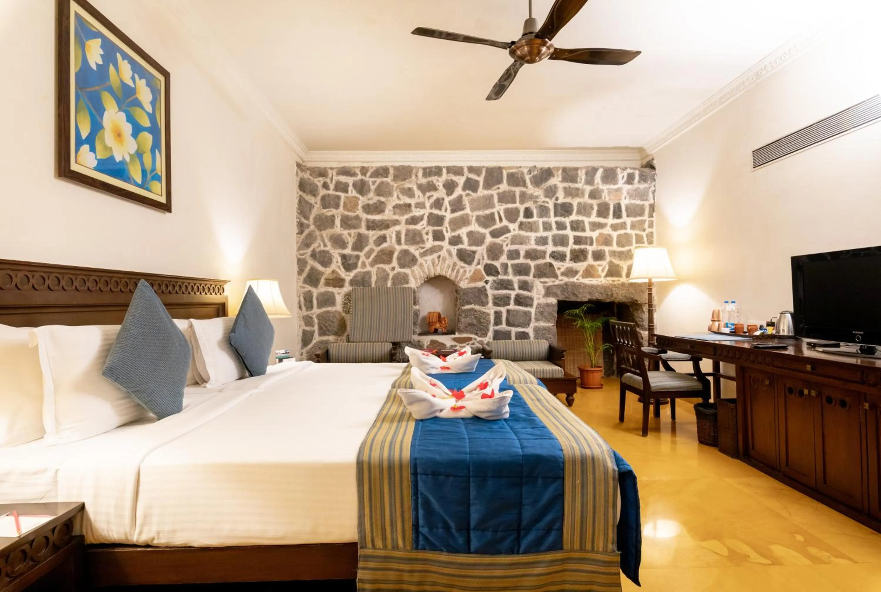 Bed in Fort JadhavGADH -A GADH Heritage Hotel