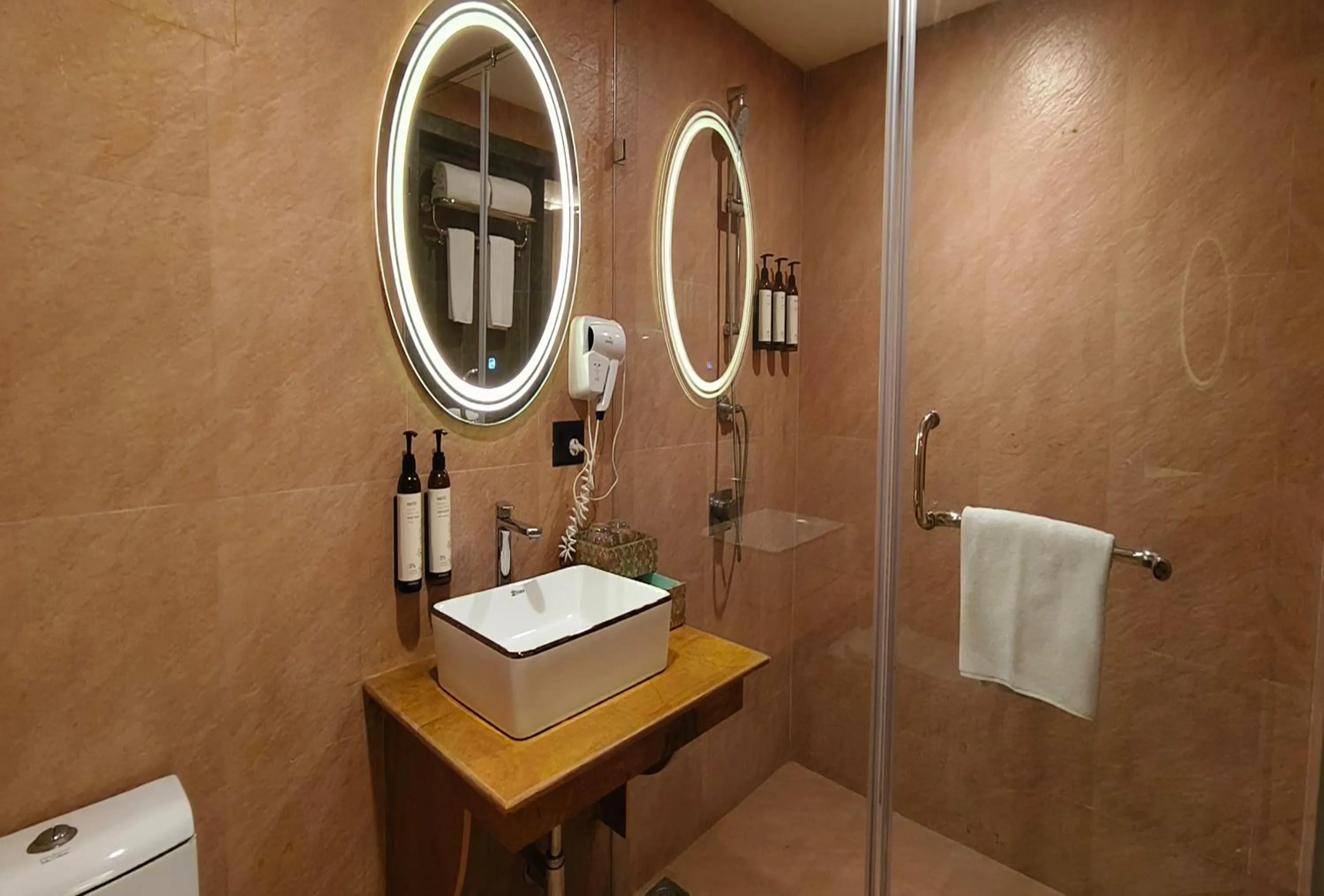 Shower in Fort JadhavGADH -A GADH Heritage Hotel
