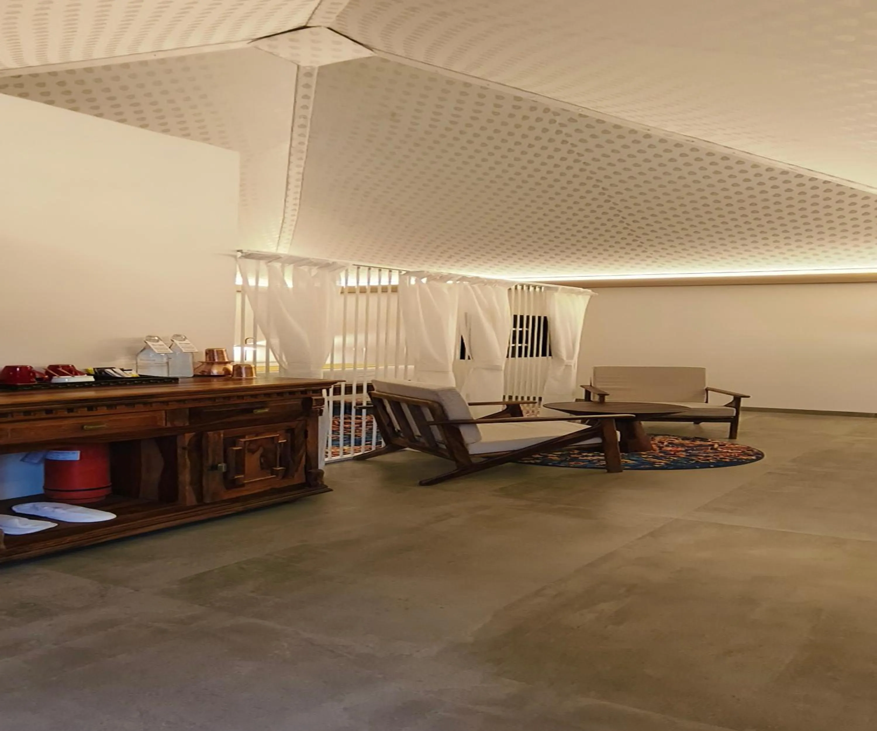 Living room in Fort JadhavGADH -A GADH Heritage Hotel