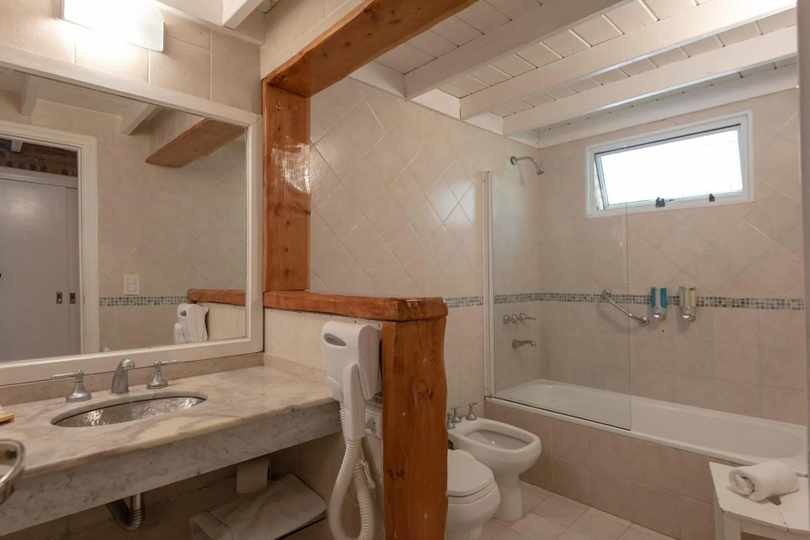 Bath in Carilo Village Apart Hotel & Spa