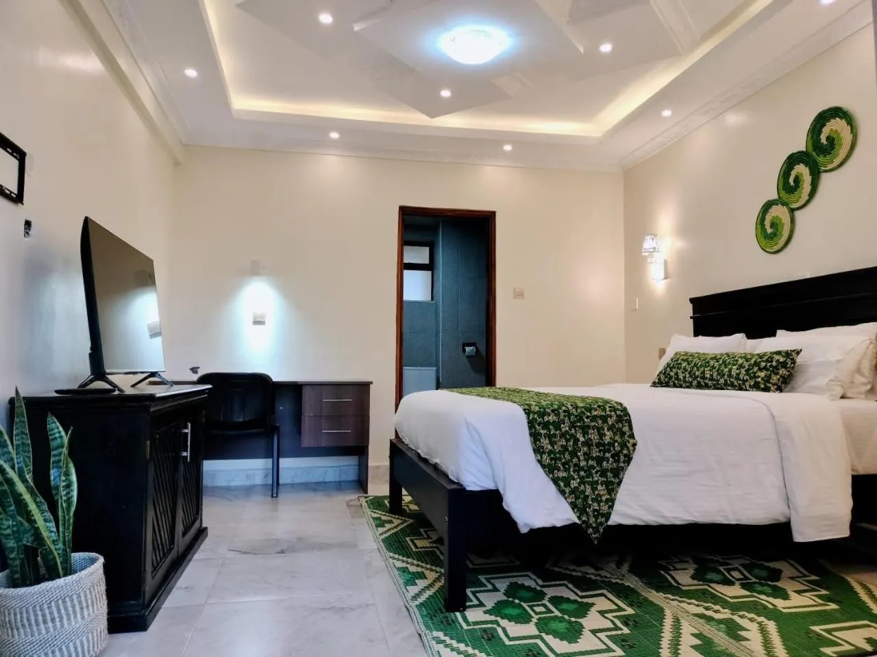 Bedroom, Bed in Park Place Hotel