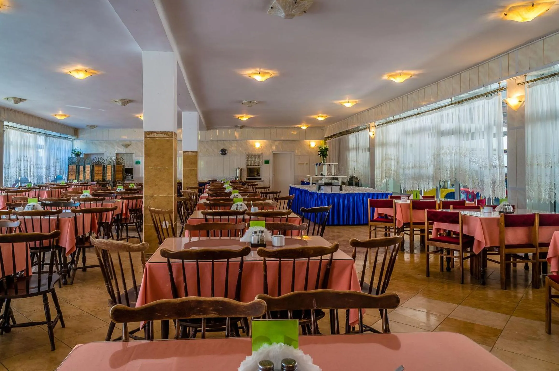 Restaurant/places to eat in OW Eden