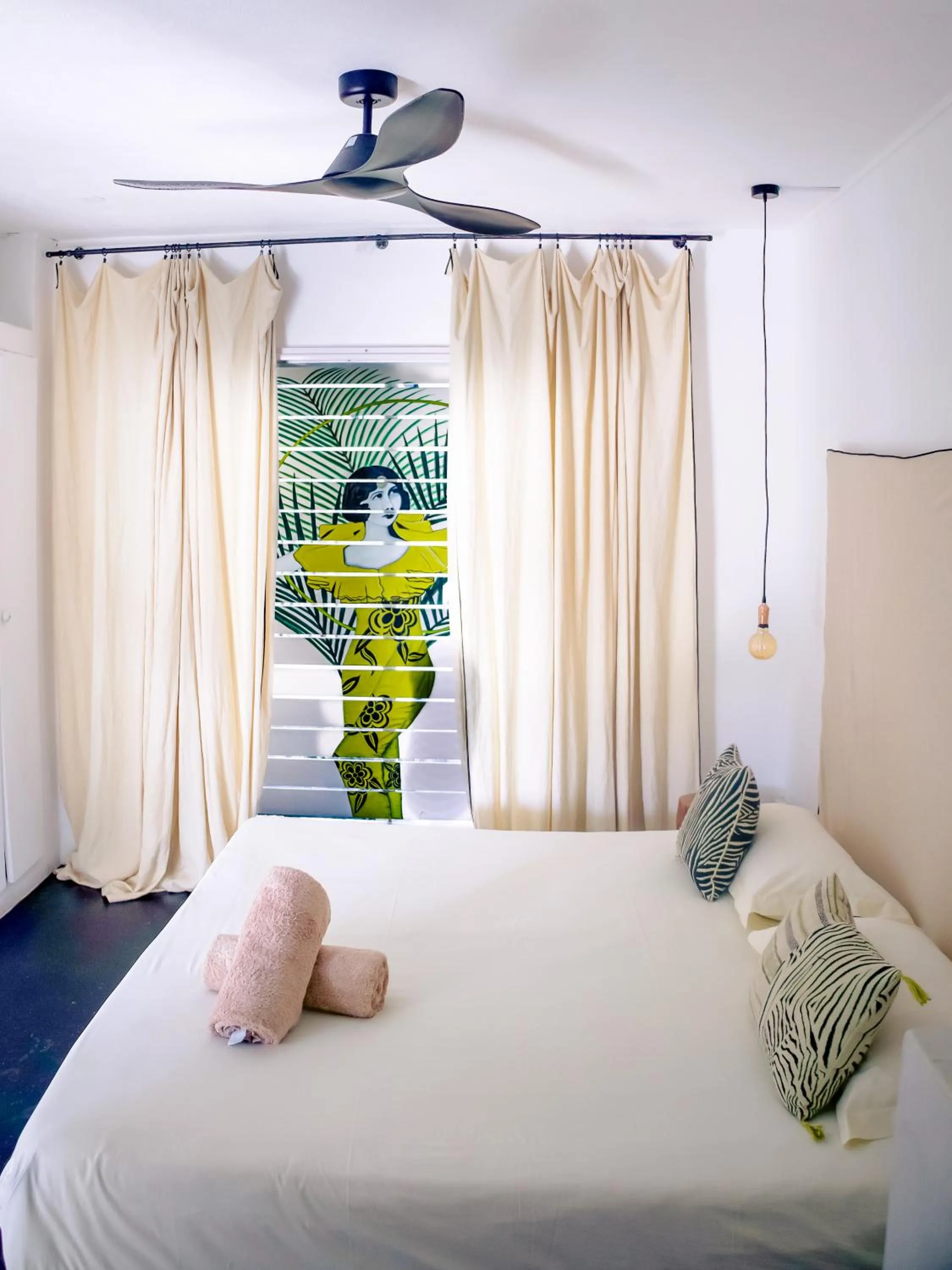 Photo of the whole room, Bed in Cosy Guest House Sous le Badamier