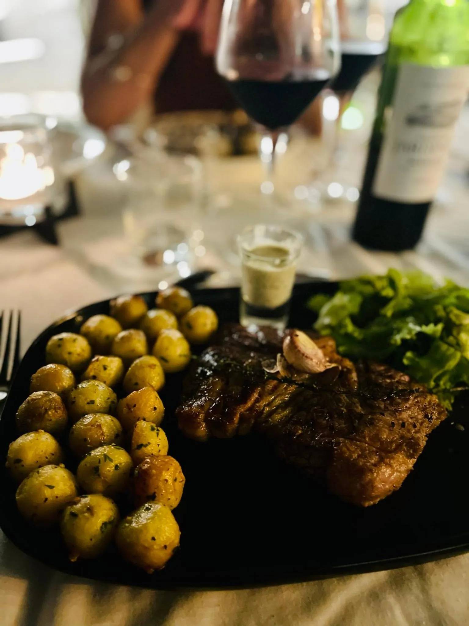 Restaurant/places to eat in Cosy Guest House Sous le Badamier