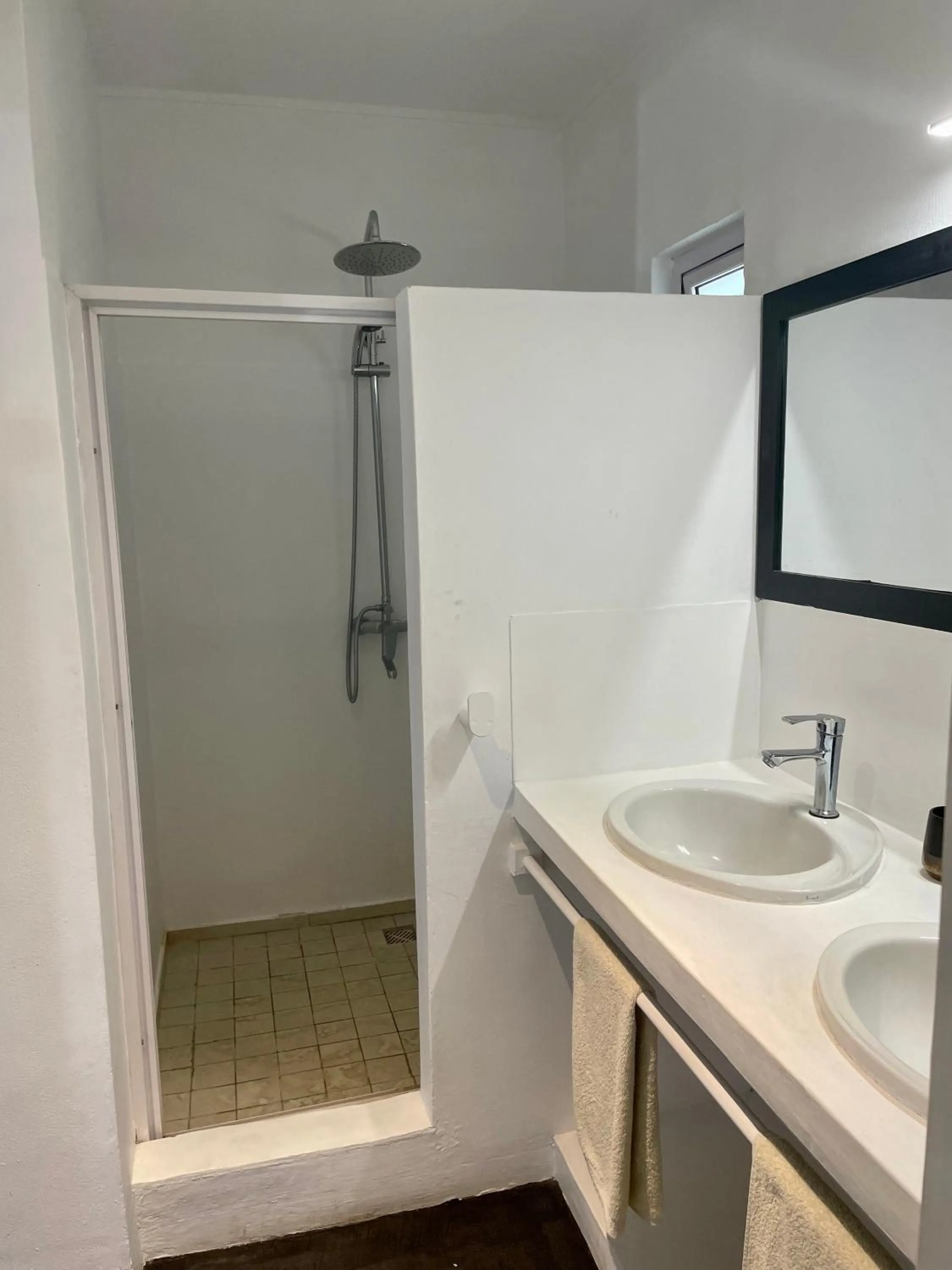 Bathroom in Cosy Guest House Sous le Badamier