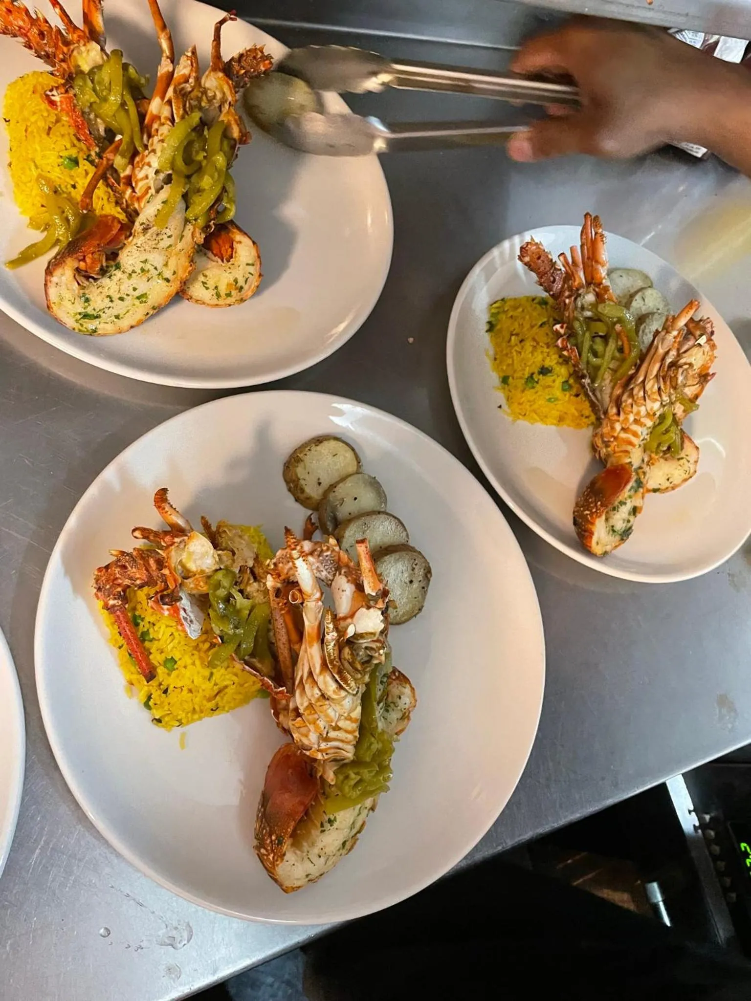 Restaurant/places to eat in Cosy Guest House Sous le Badamier