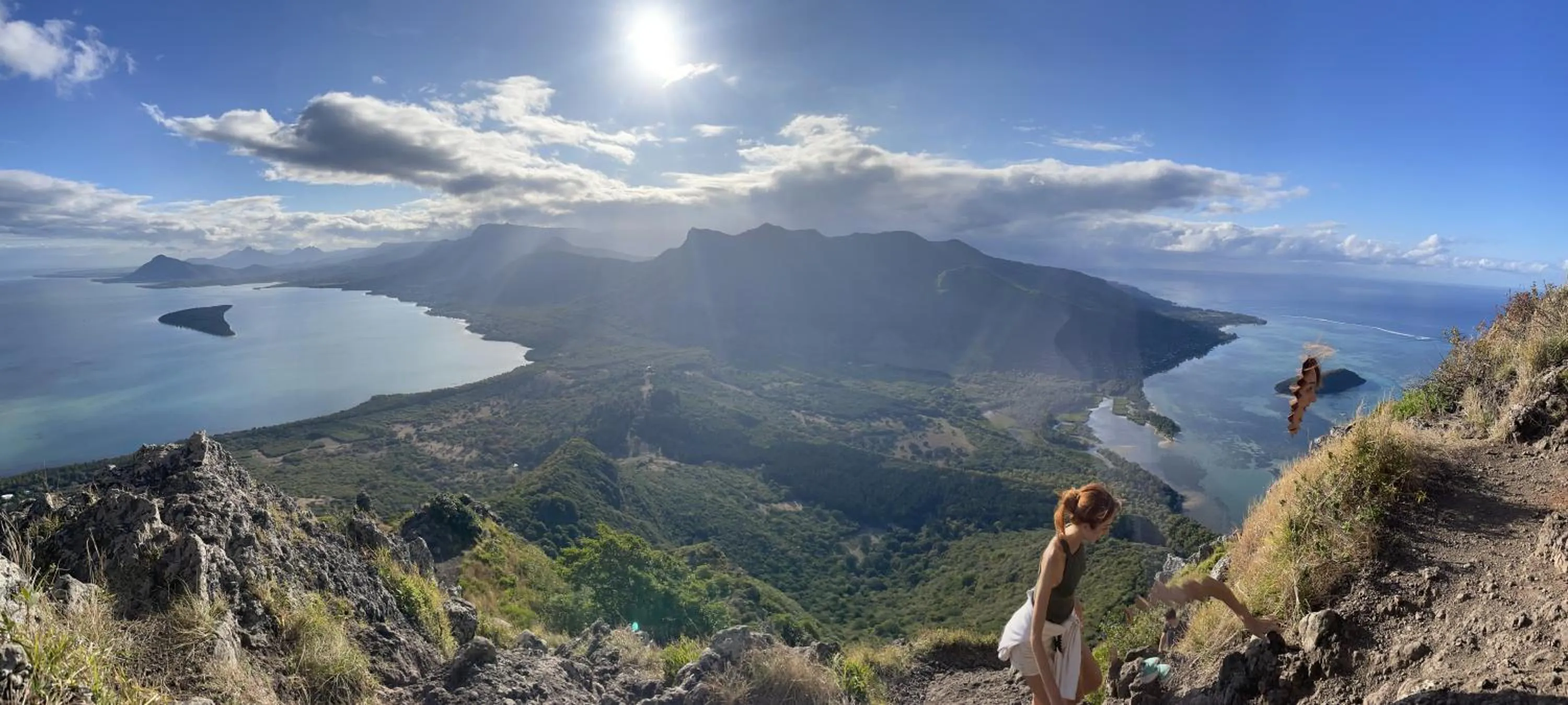 Hiking in Cosy Guest House Sous le Badamier
