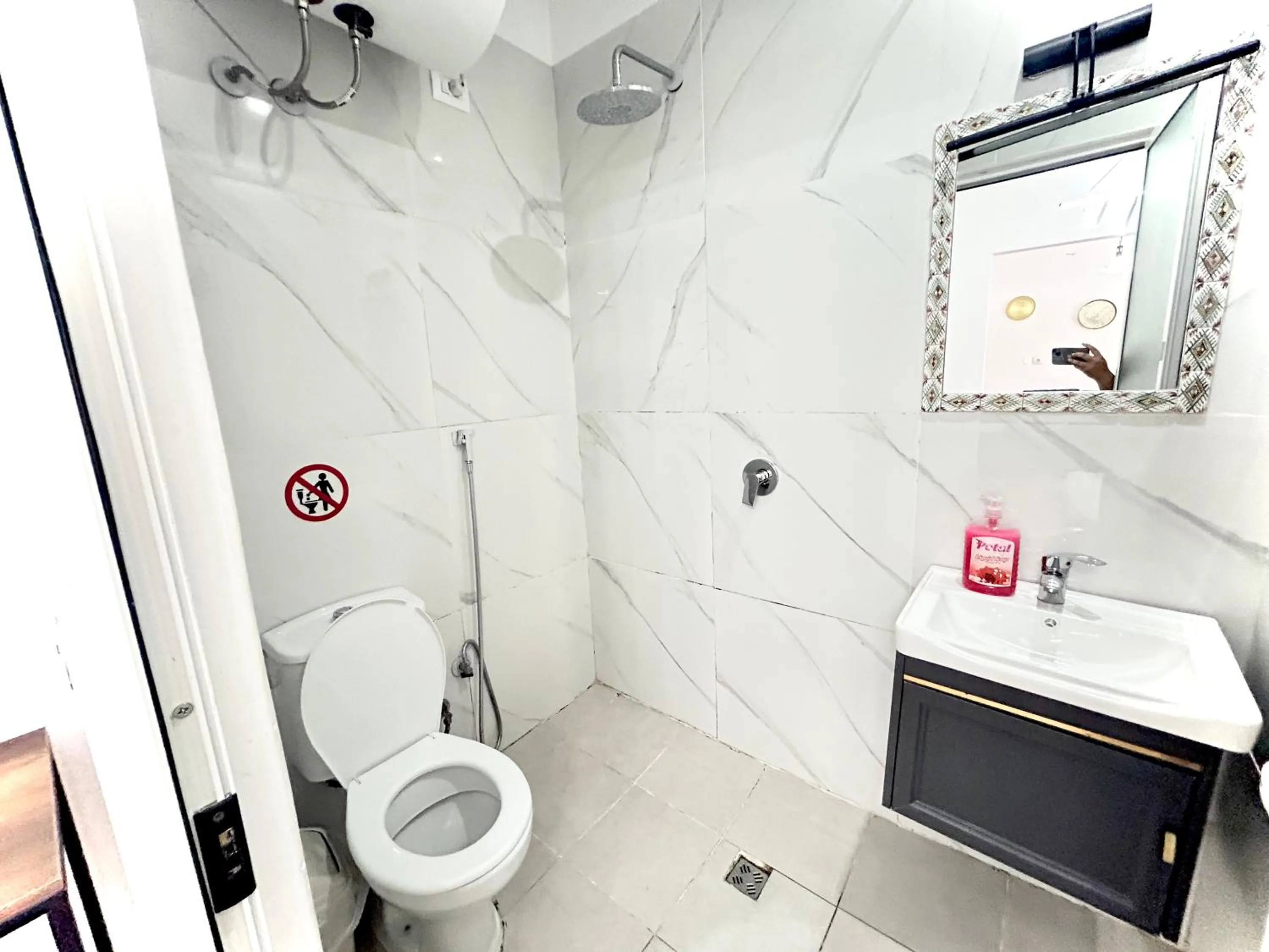 Budget Retreat Tirana & Studios