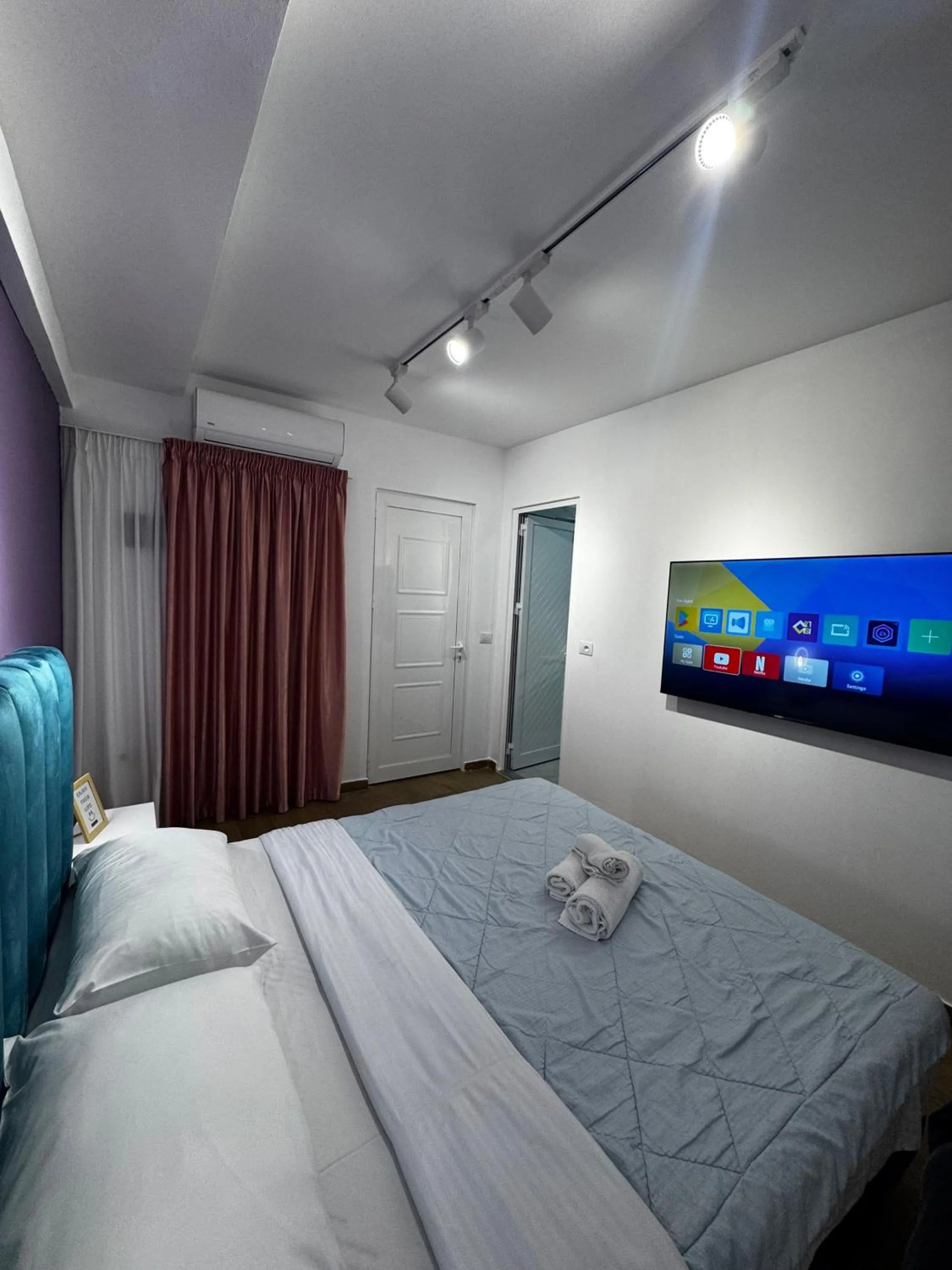 Bed in Budget Retreat Tirana & Studios