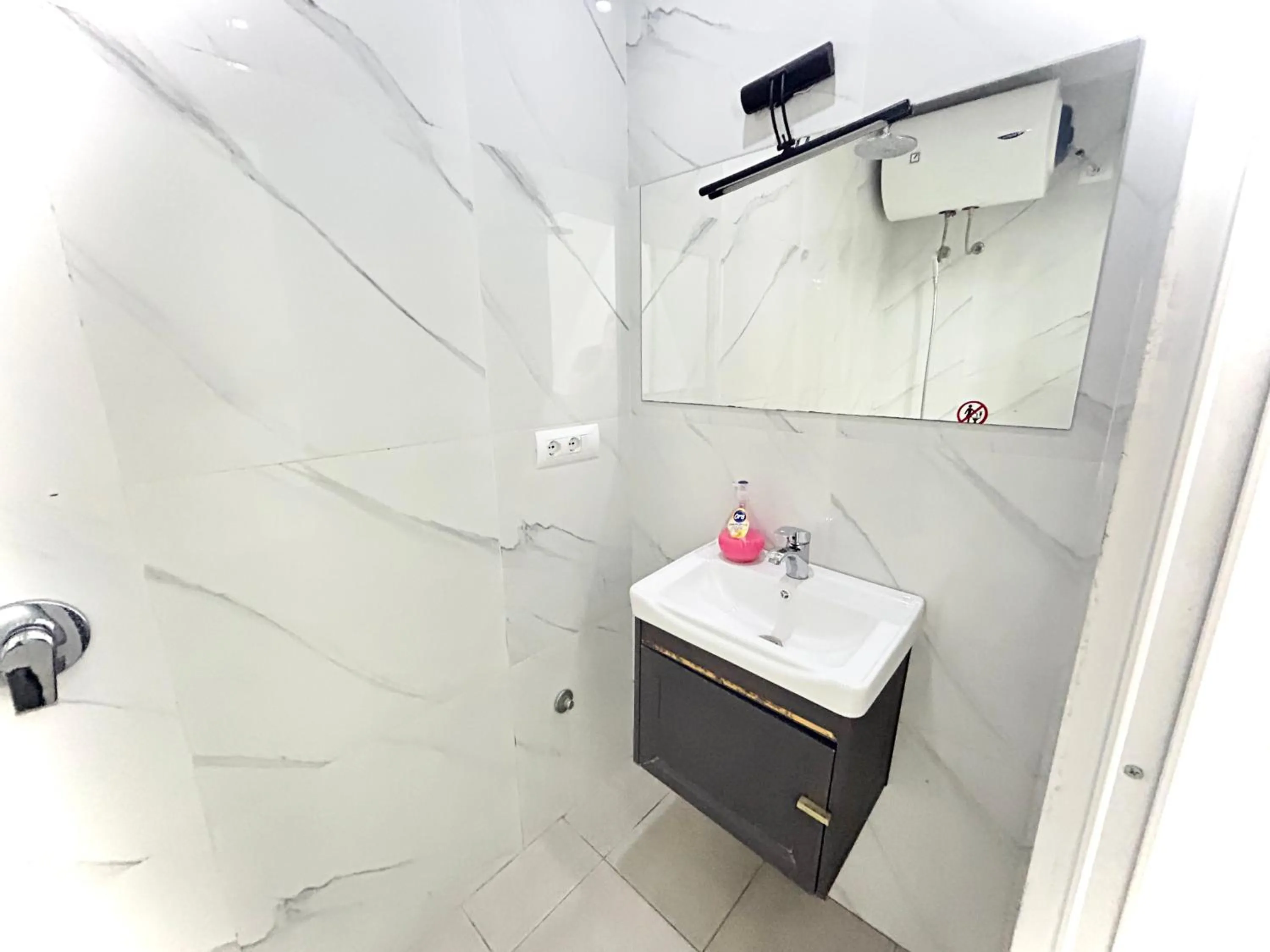 Bathroom in Budget Retreat Tirana & Studios