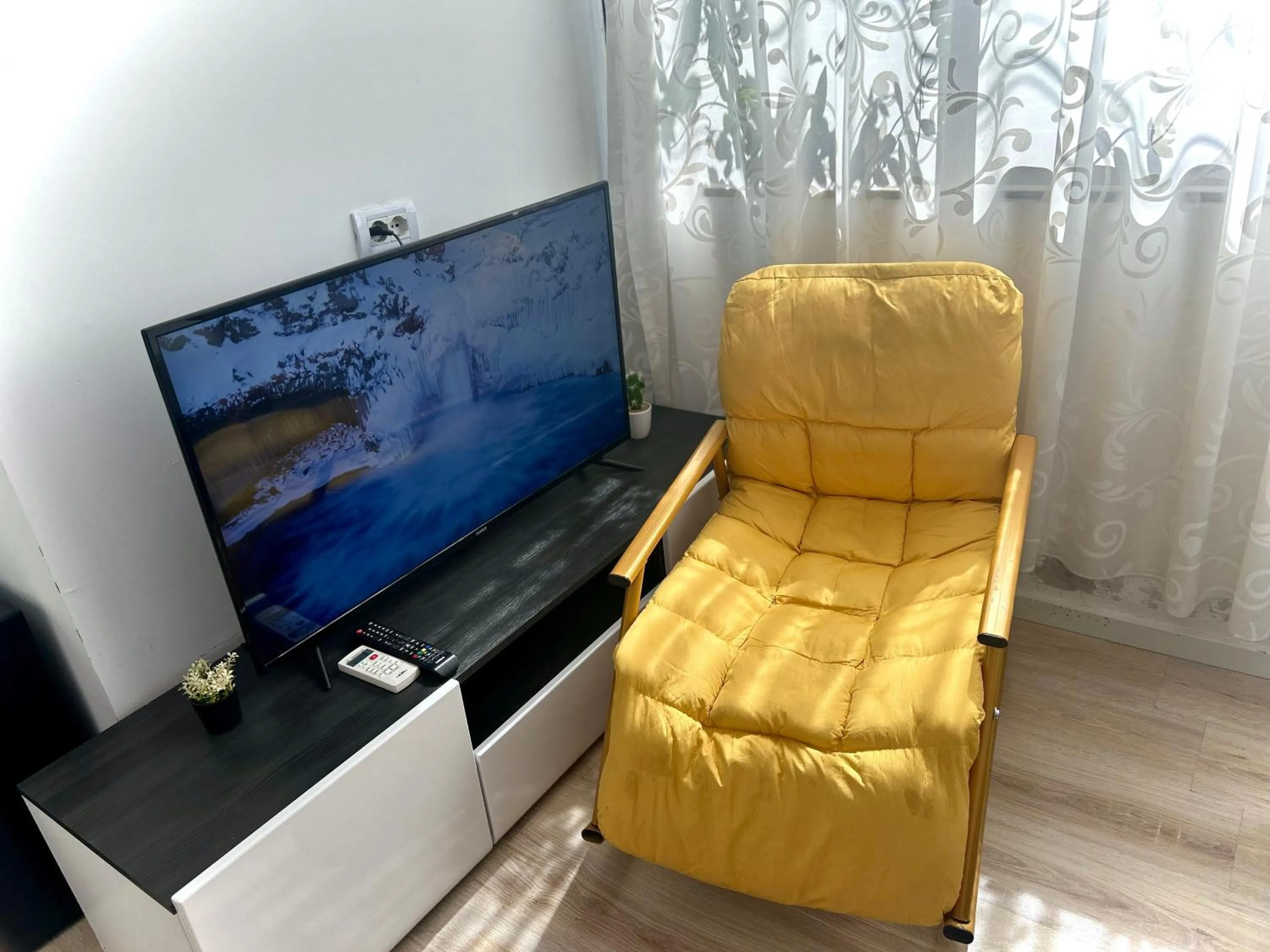 Budget Retreat Tirana & Studios